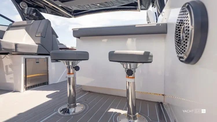 2021 Cruisers Yachts 38 GLS OB à vendre à North Miami Beach, Florida Bowrider 1
