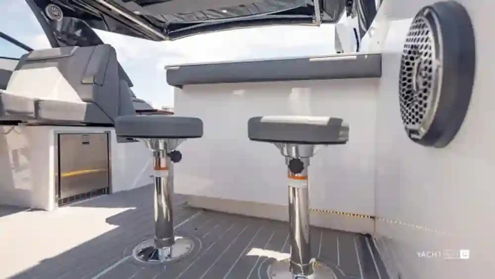 2021 Cruisers Yachts 38 GLS OB à vendre à North Miami Beach, Florida Bowrider 2