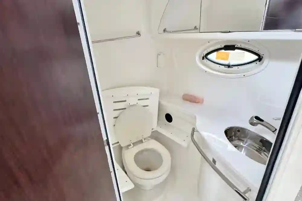2021 Monterey 335 Sport Yacht for Sale in Miami Beach, Florida Sport Cruiser 2