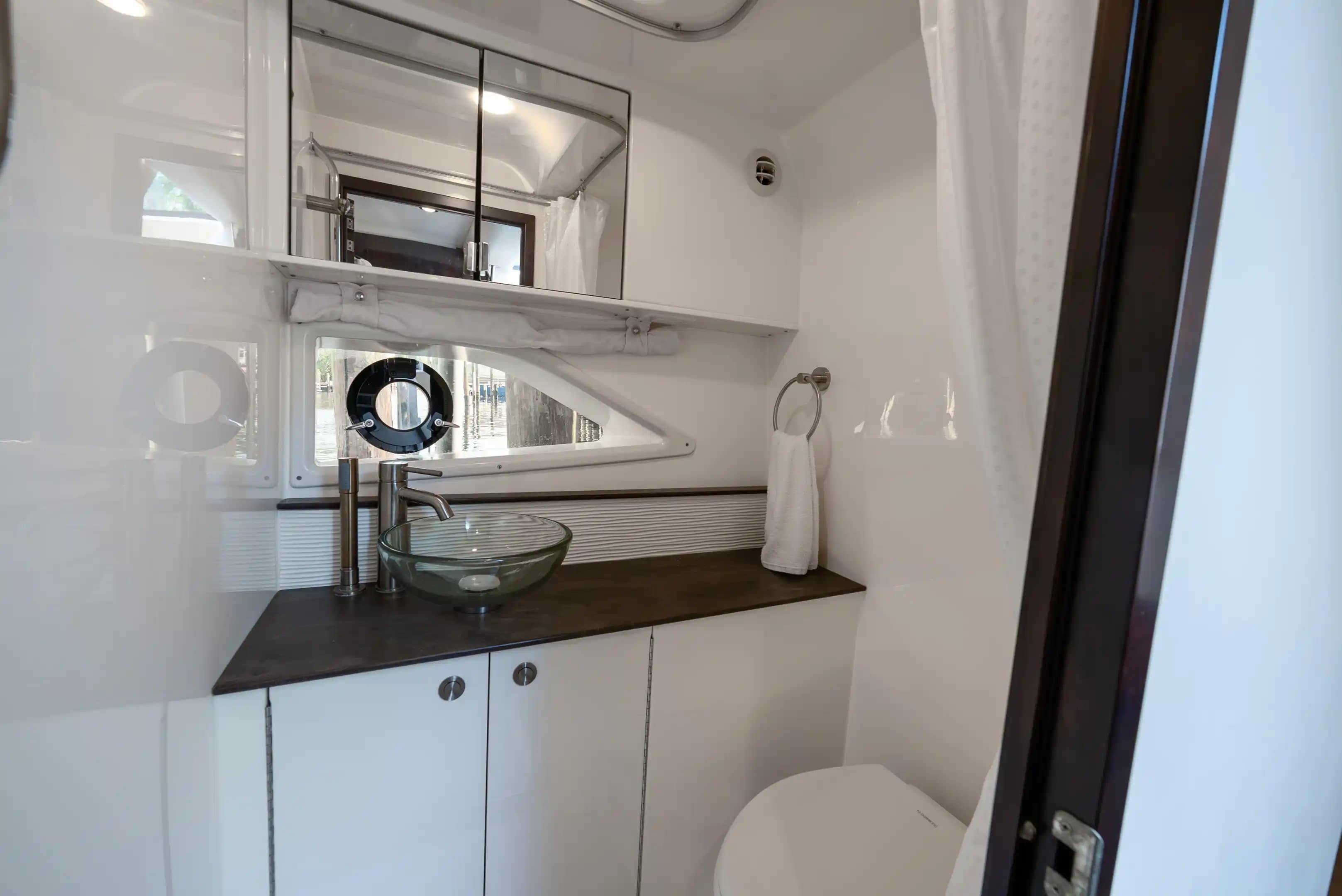 2020 Sea Ray Sundancer 320 in vendita a Plantation, Florida Express Cruiser 5