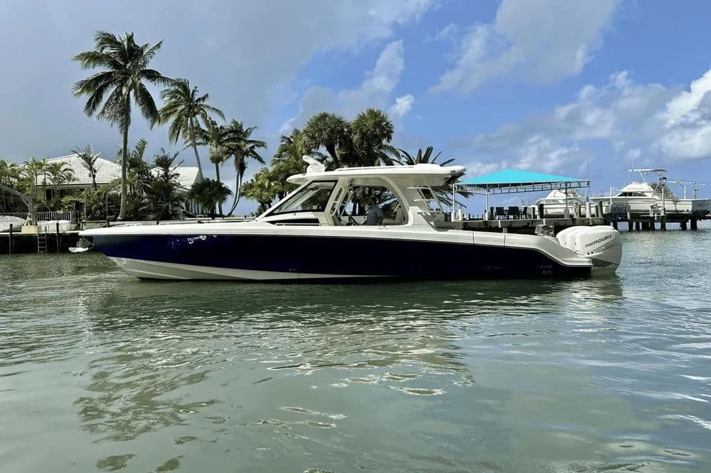 Boston Whaler 350 Realm for Sale