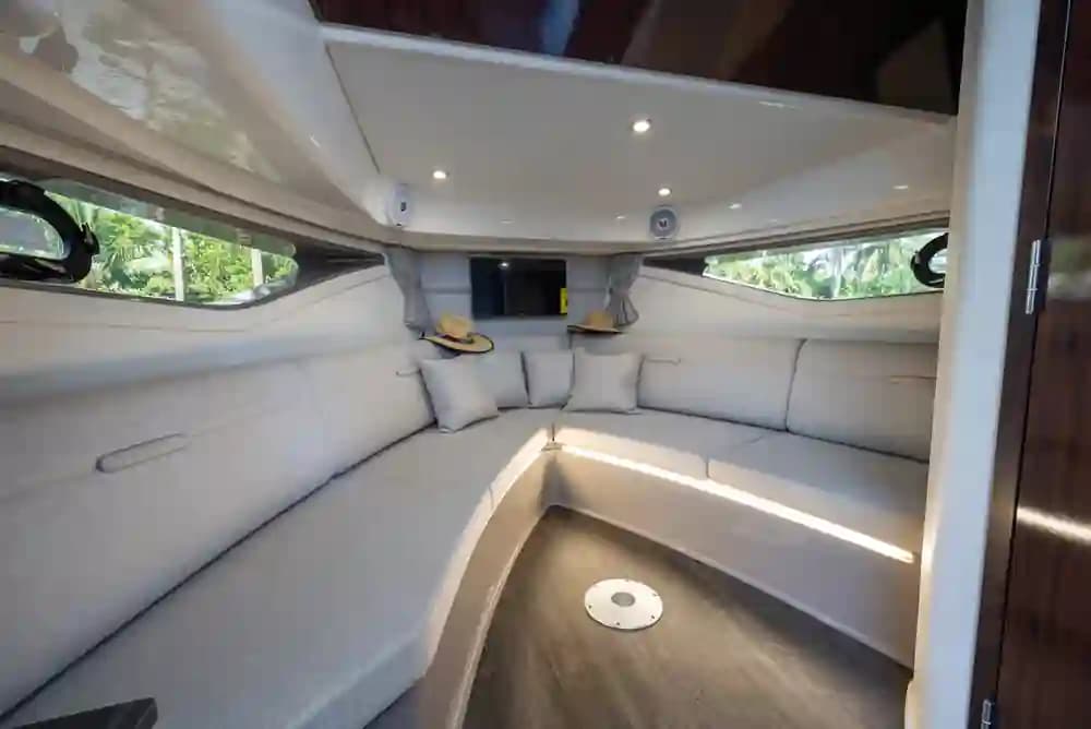 Sea Ray Sundancer 320 in vendita