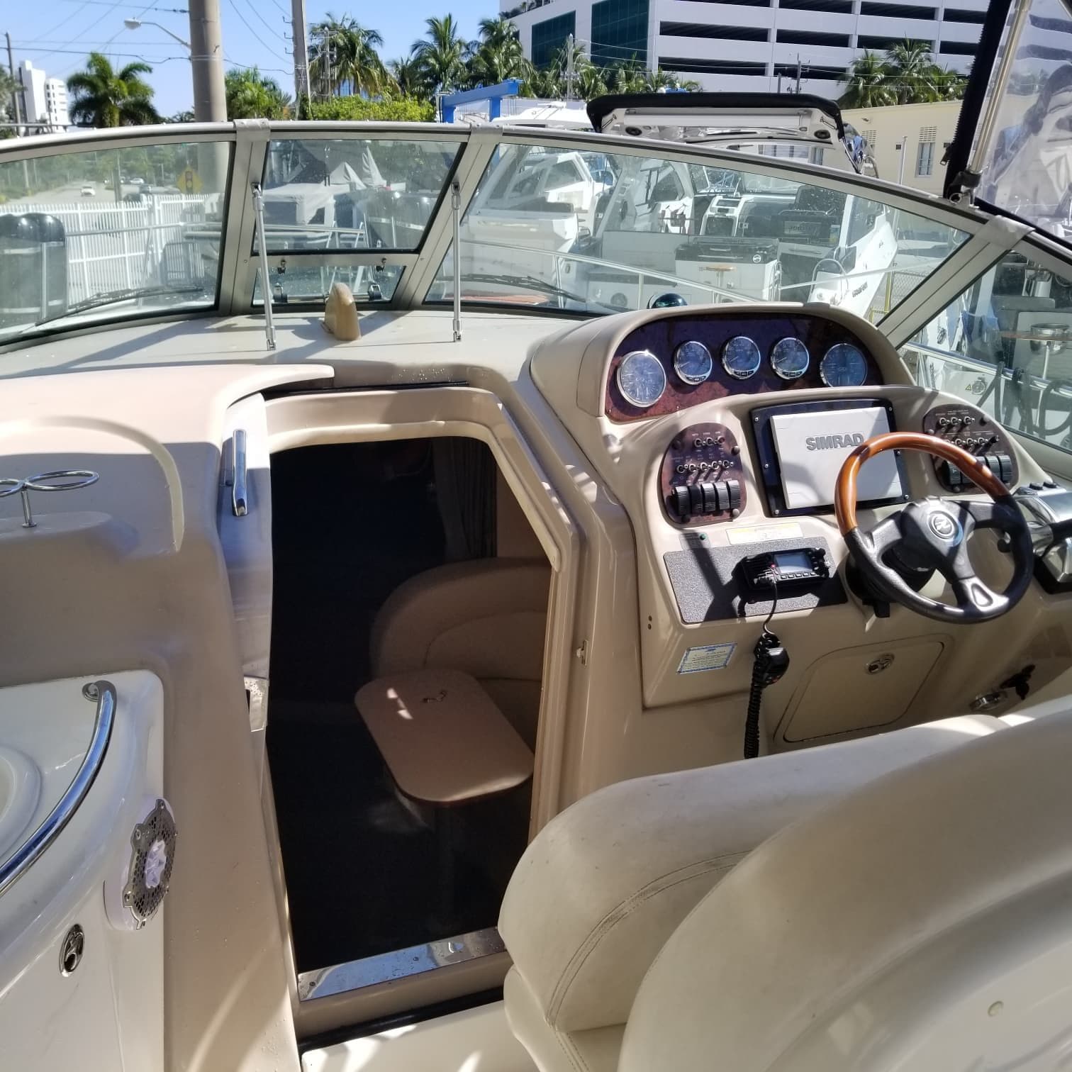 2004 Sea Ray 300 Sundancer zum Verkauf in Hollywood, Florida Cruiser 5