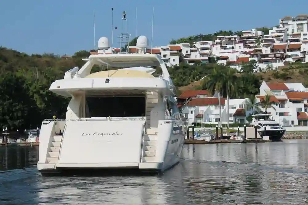 Ferretti Yachts 881 te koop
