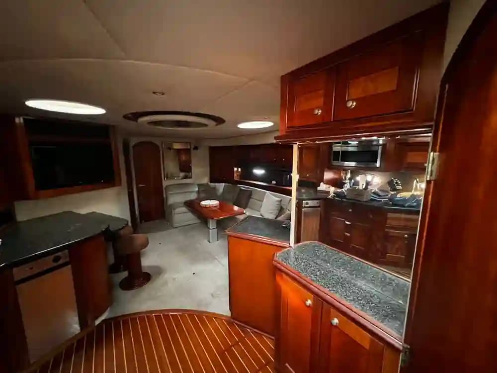 Cruisers Yachts 560 Express te koop