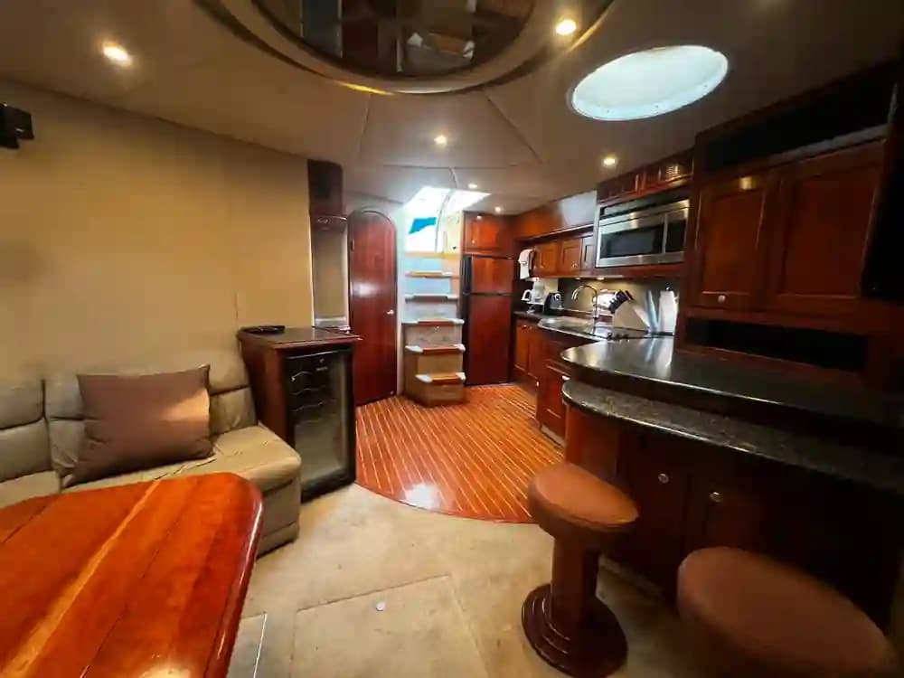 Cruisers Yachts 560 Express te koop