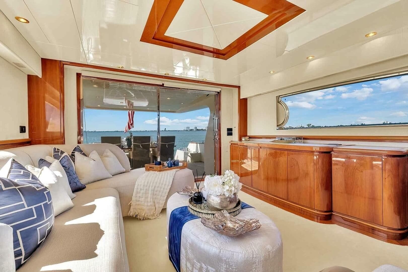 2003 Gianetti 86 for Sale in Miami, Florida Flybridge 5
