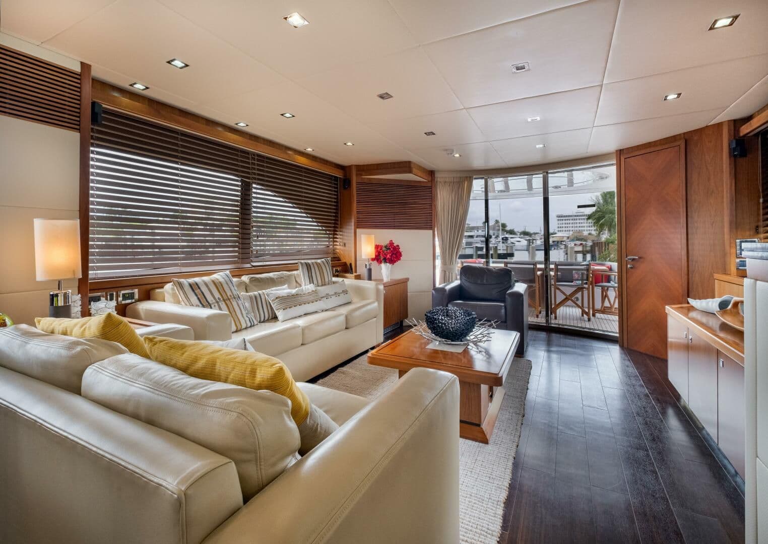 2006 Sunseeker 90 Yacht Sold in Fort Lauderdale, Florida Flybridge 4