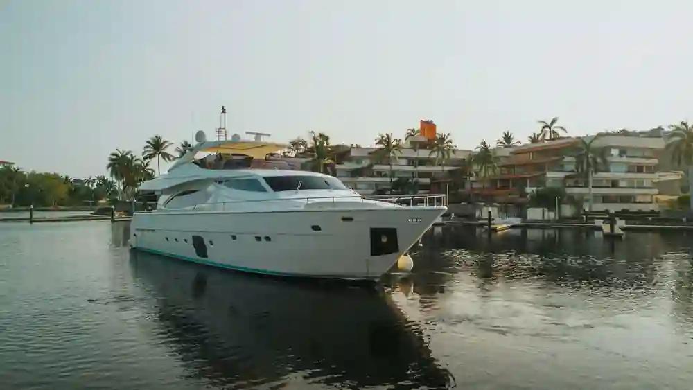 Ferretti Yachts 881 te koop