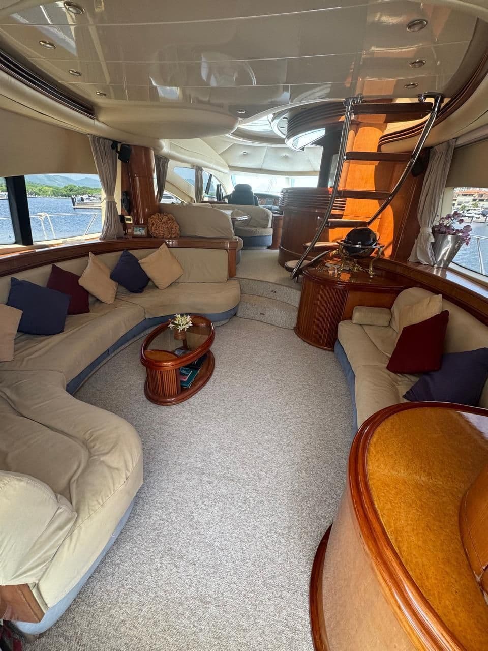 Azimut 68 Plus for Sale