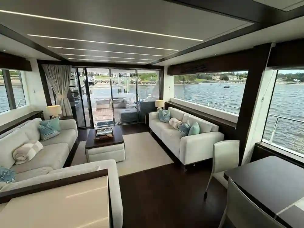 2021 Sunseeker 76 Yacht for Sale in Suffolk County, New York Flybridge 3