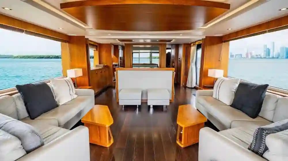 2019 Sunseeker 86 Yacht for Sale in Cancún, MX Flybridge 5