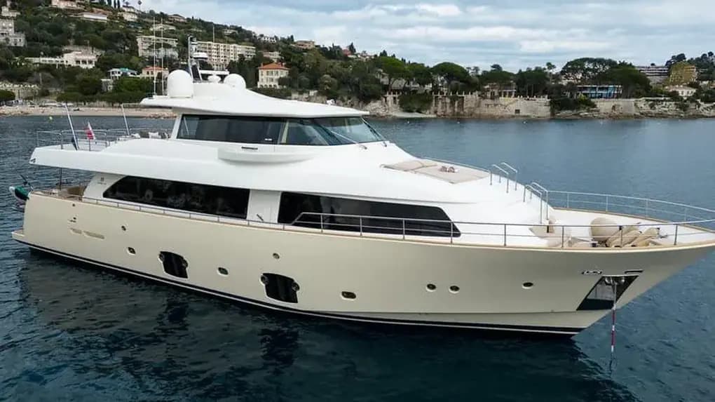 2010 Custom Line Navetta 26 for Sale in Altea, ES Motor Yacht 3