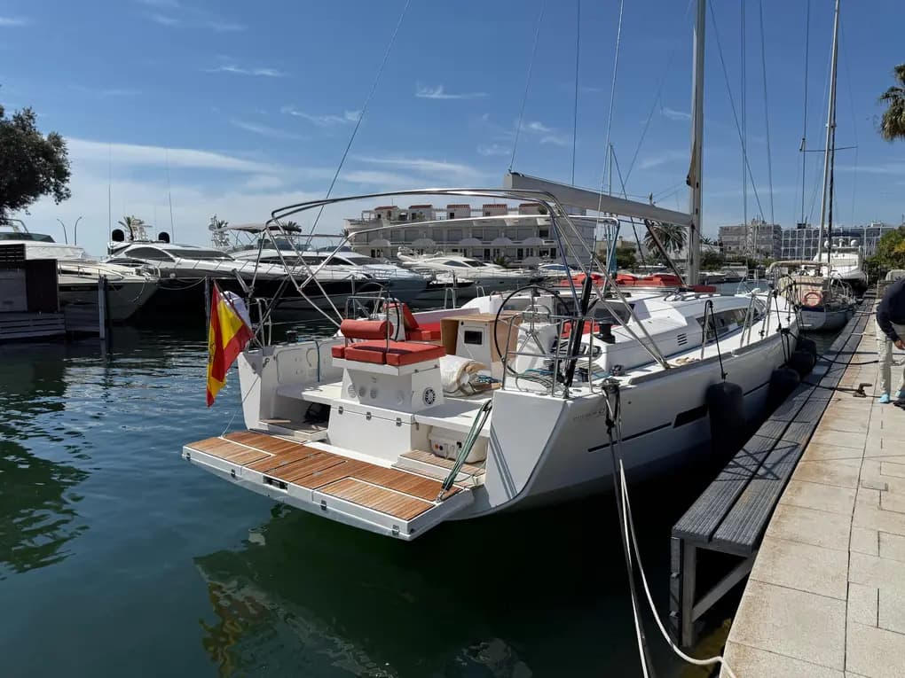 2016 Dufour 512 Grand Large for Sale in Altea, ES Monohull
