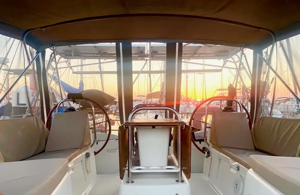 2011 Jeanneau Sun Odyssey 42 DS for Sale in Altea, ES Deck Saloon 3