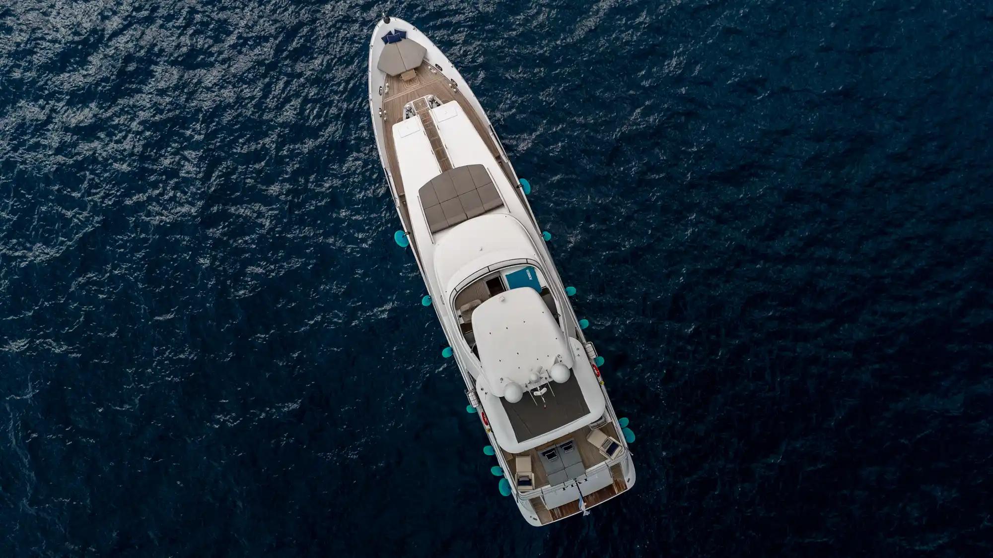 Benetti Delfino 93 a la venta