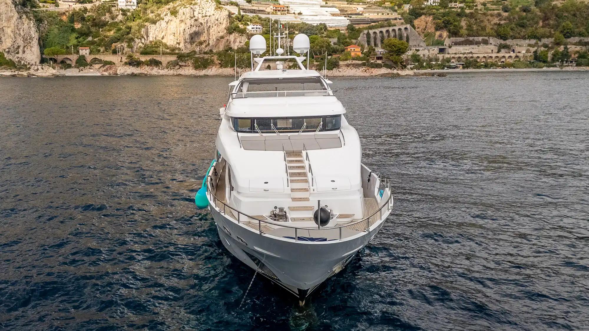 Benetti Delfino 93 a la venta