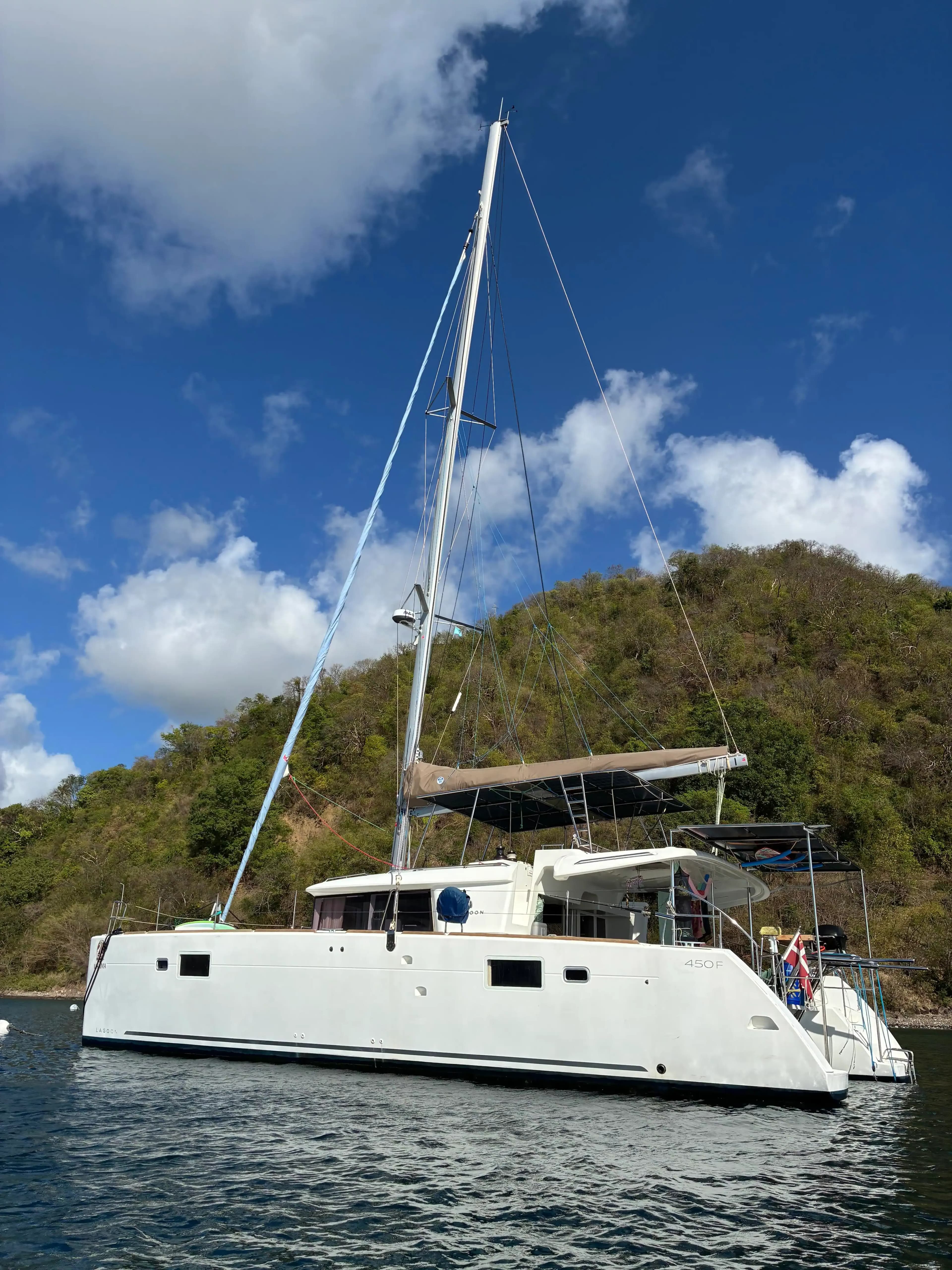 Lagoon 450 F in vendita