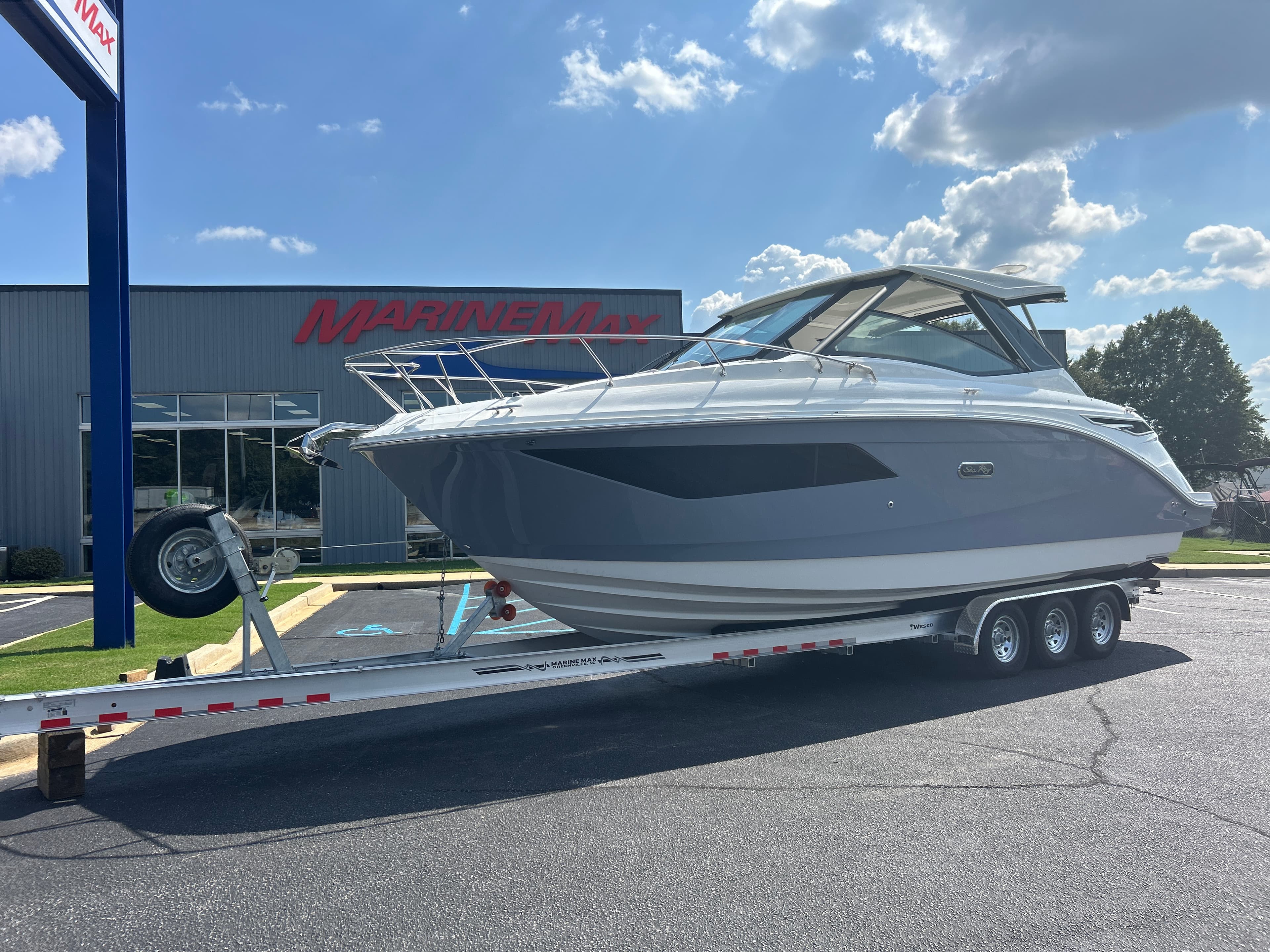 2027 Sea Ray Sundancer 320 for Sale in Greenville, SC Express Cruiser
