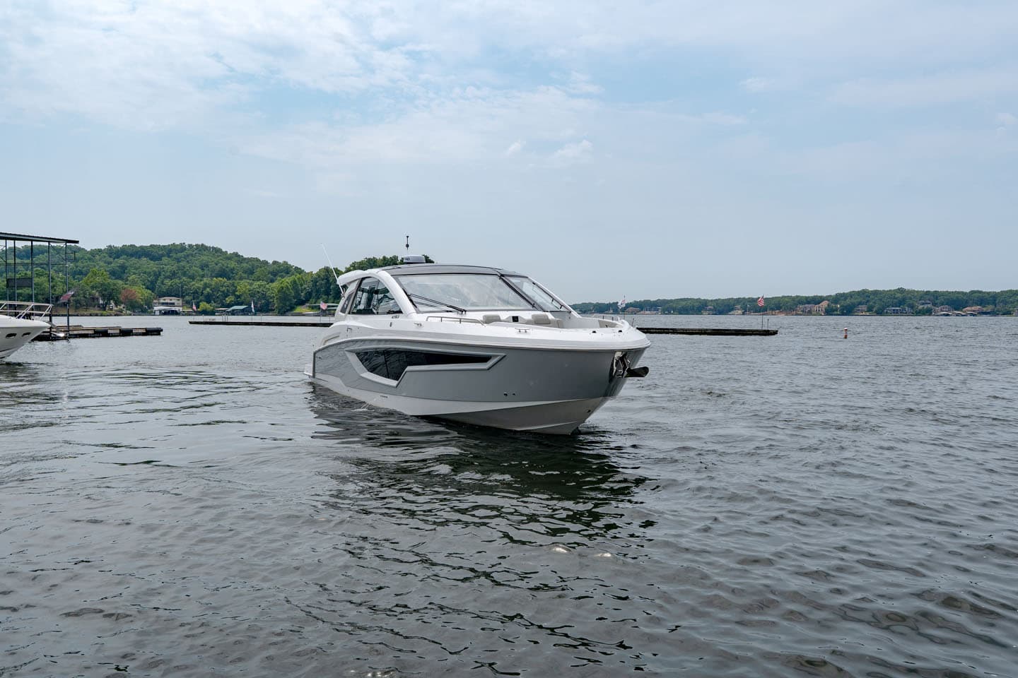 2027 Cruisers Yachts 42 GLS OB for Sale in Lake Ozark, Missouri Bowrider 5