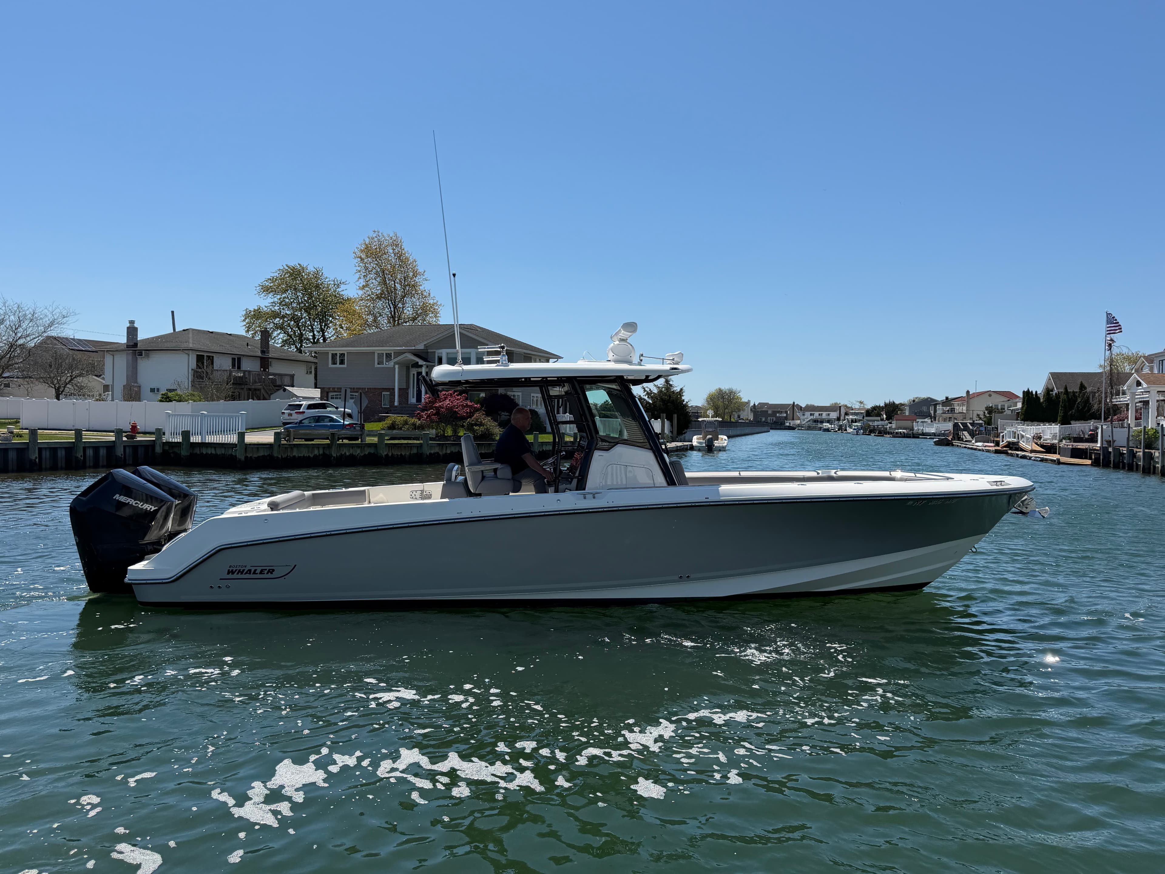 2024 Boston Whaler 330 Outrage for Sale in Seaford, NY Center Console 3