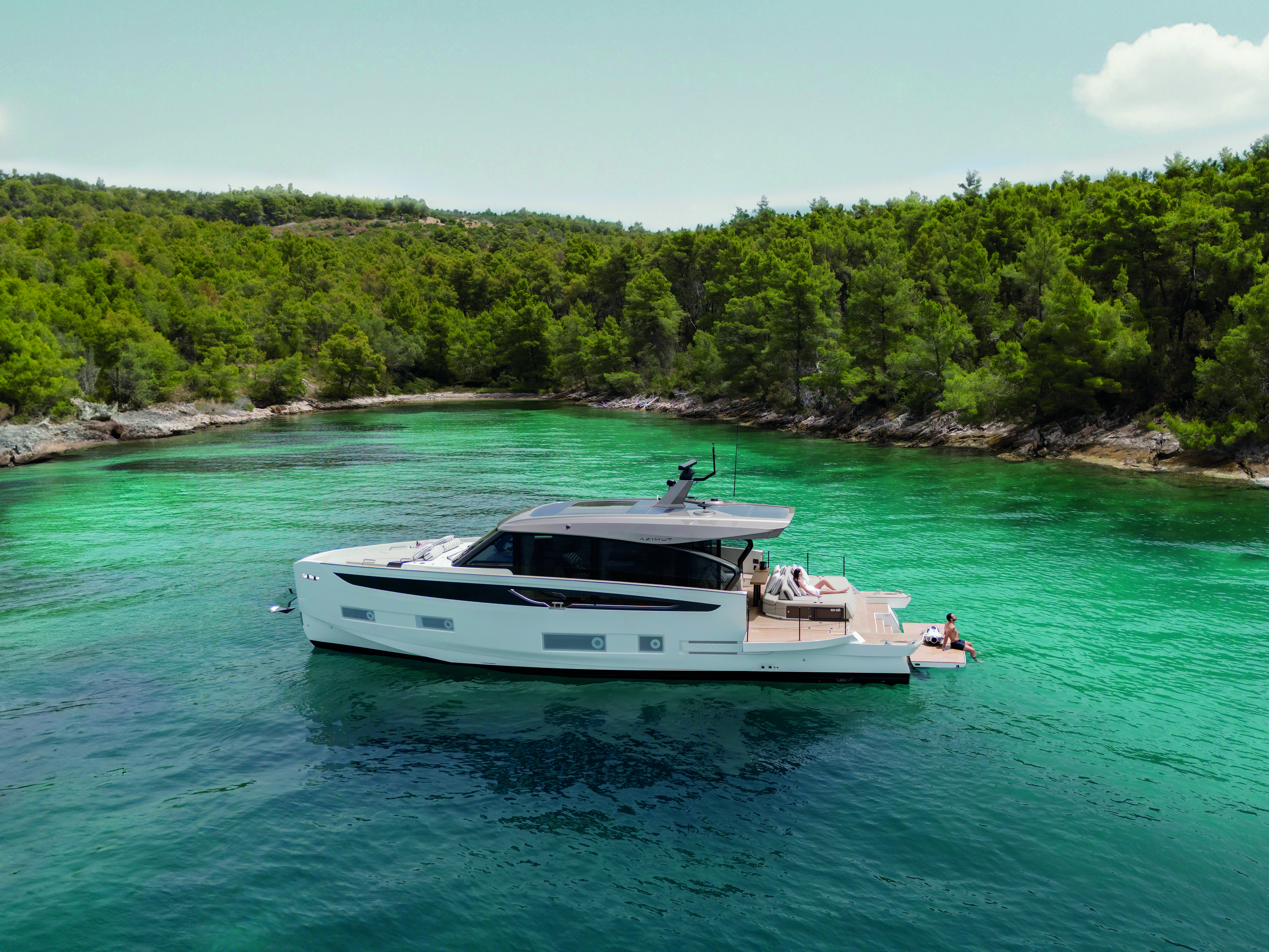 2027 Azimut Seadeck 6 for Sale in Huntington, NY Cruiser 5