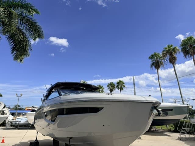 2024 Cruisers Yachts 38 GLS OB for Sale in Stuart, Florida Sport Cruiser 2