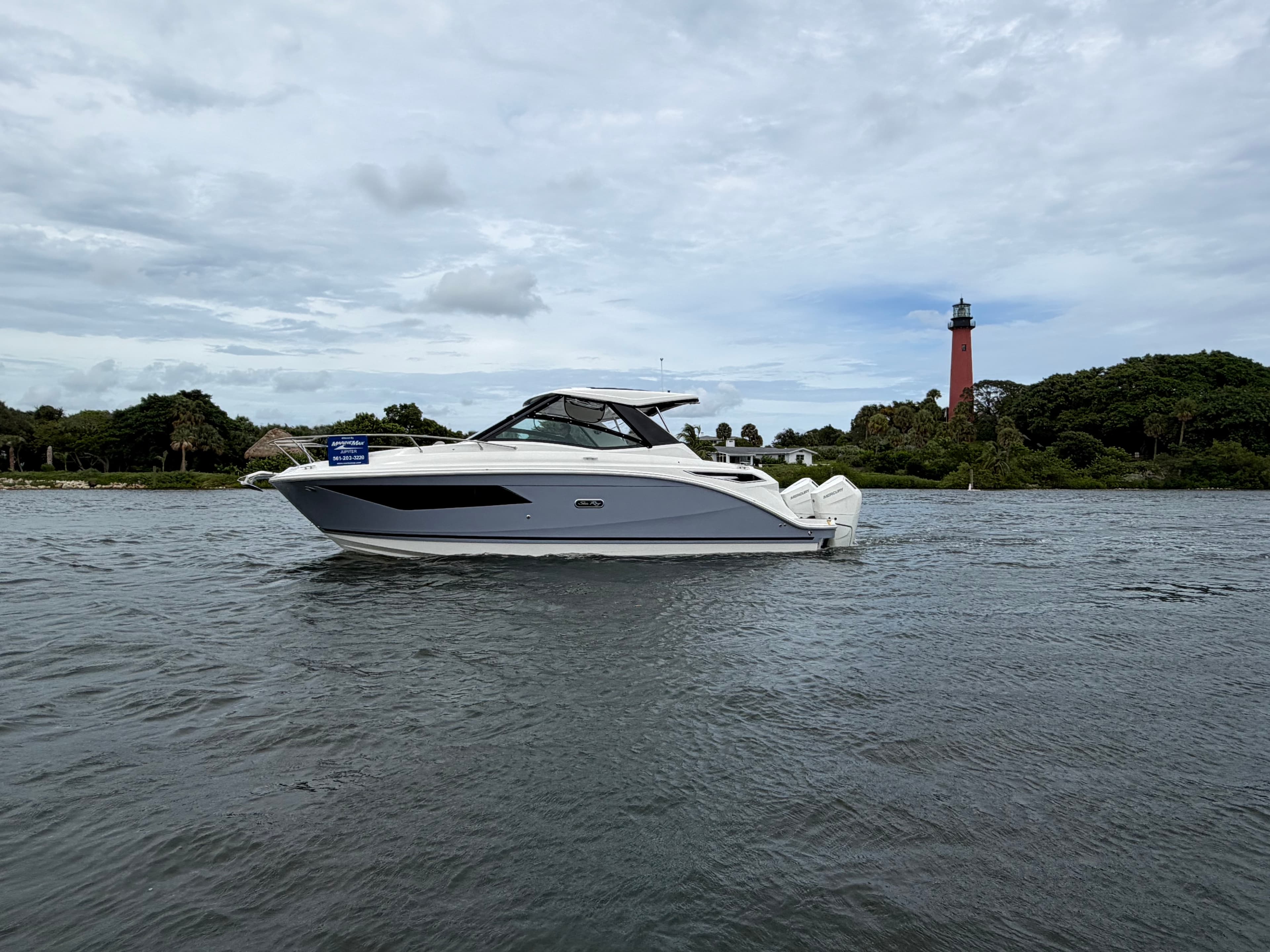 2027 Sea Ray Sundancer 320 Outboard for Sale in Jupiter, Florida Express Cruiser 3