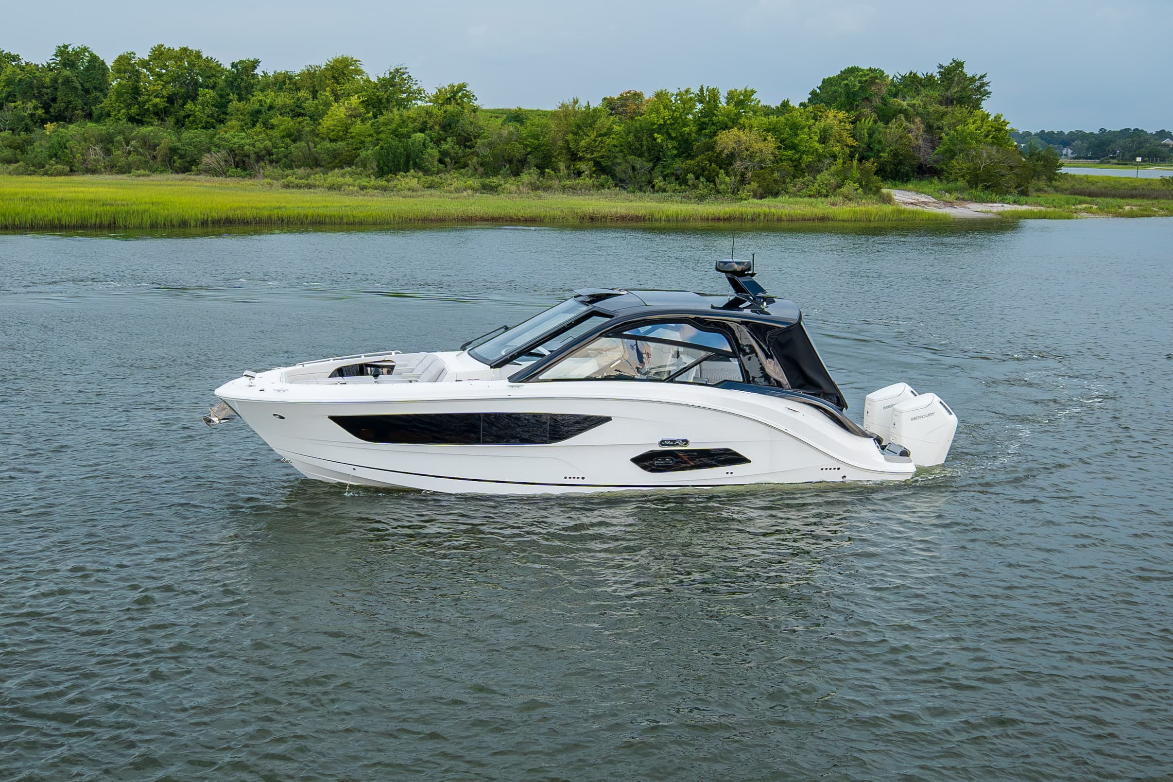 2026 Sea Ray Sundancer 370 Outboard for Sale in Wrightsville Beach, North Carolina Bowrider 4