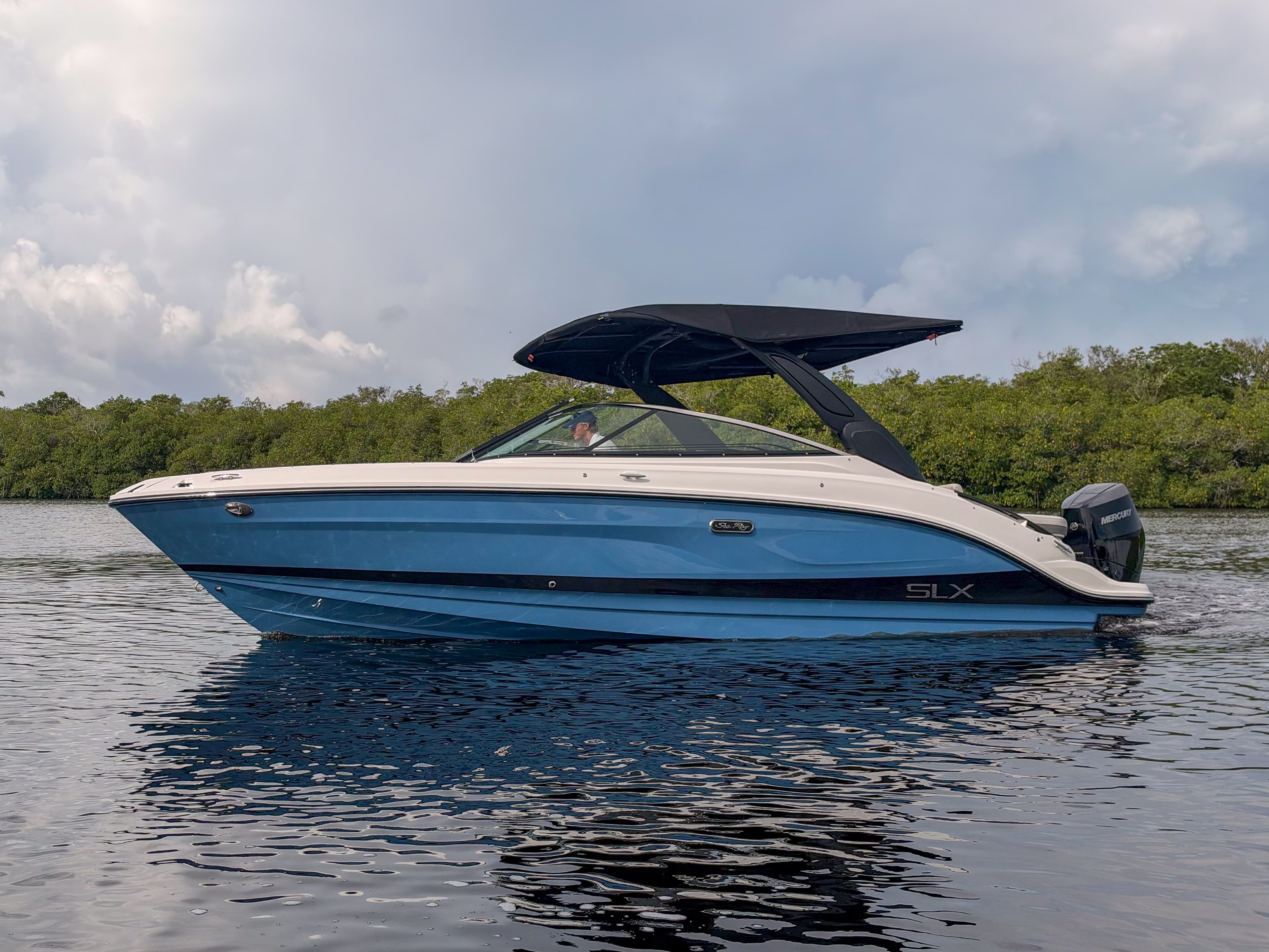 2027 Sea Ray SLX 260 Outboard for Sale in Fort Myers, FL Bowrider 2