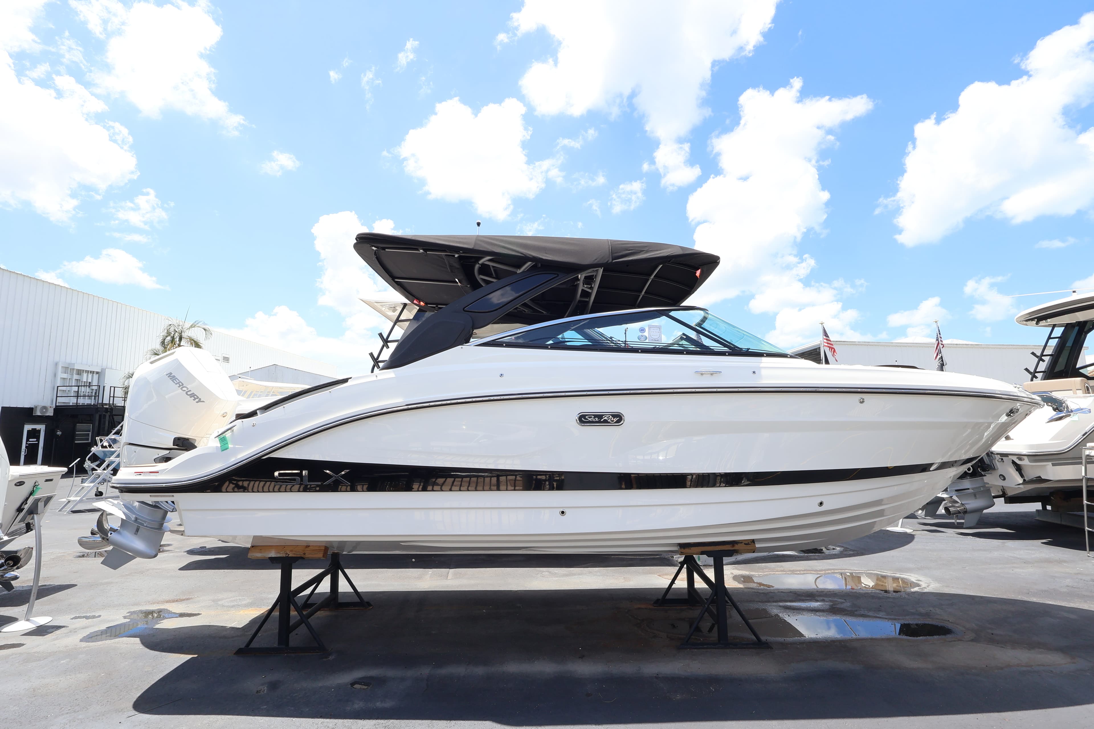 2027 Sea Ray SLX 260 Outboard for Sale in Naples, Florida Bowrider 2