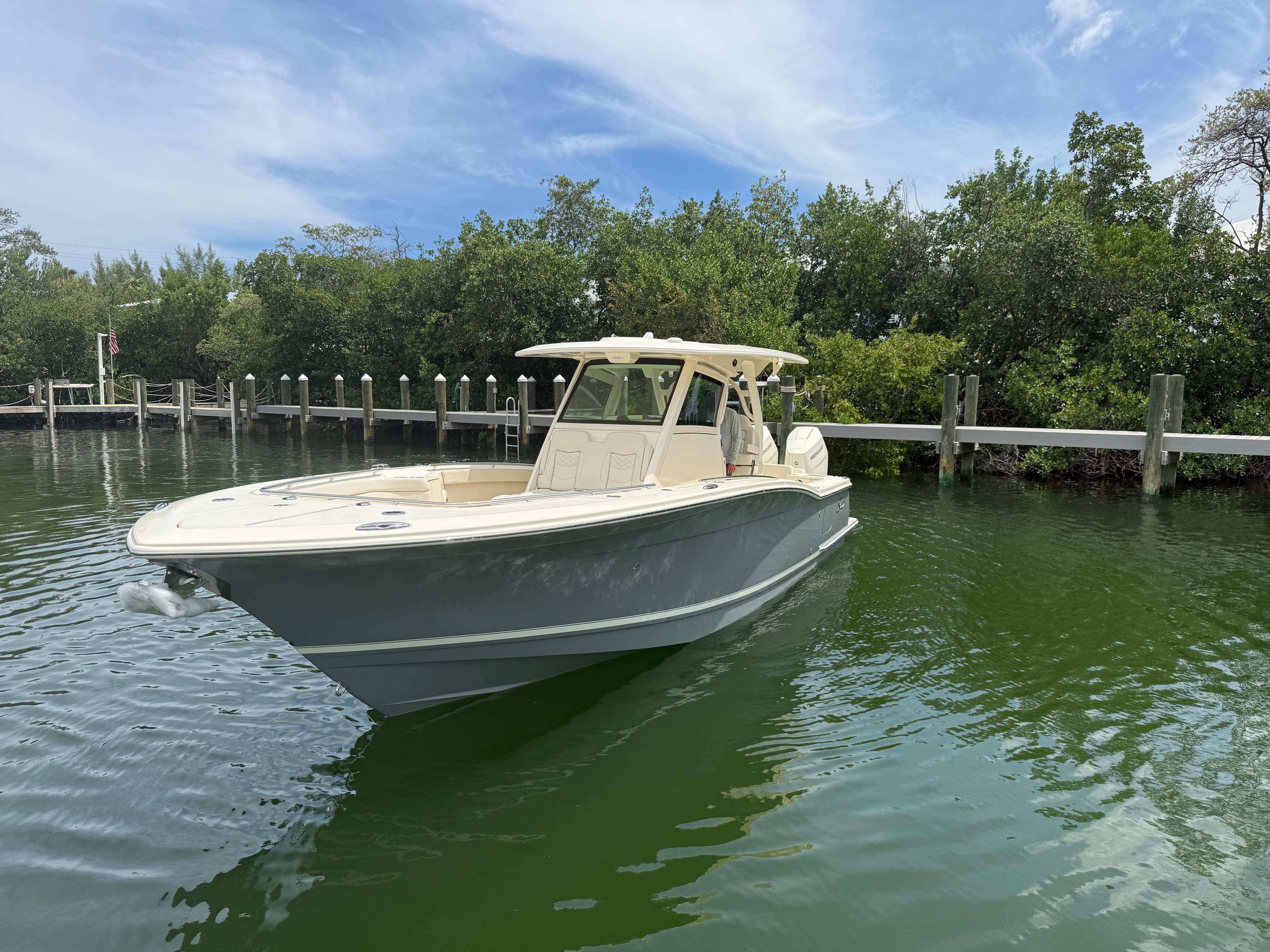 2027 Scout Boats 330 LXF for Sale in Marathon, FL Center Console 2