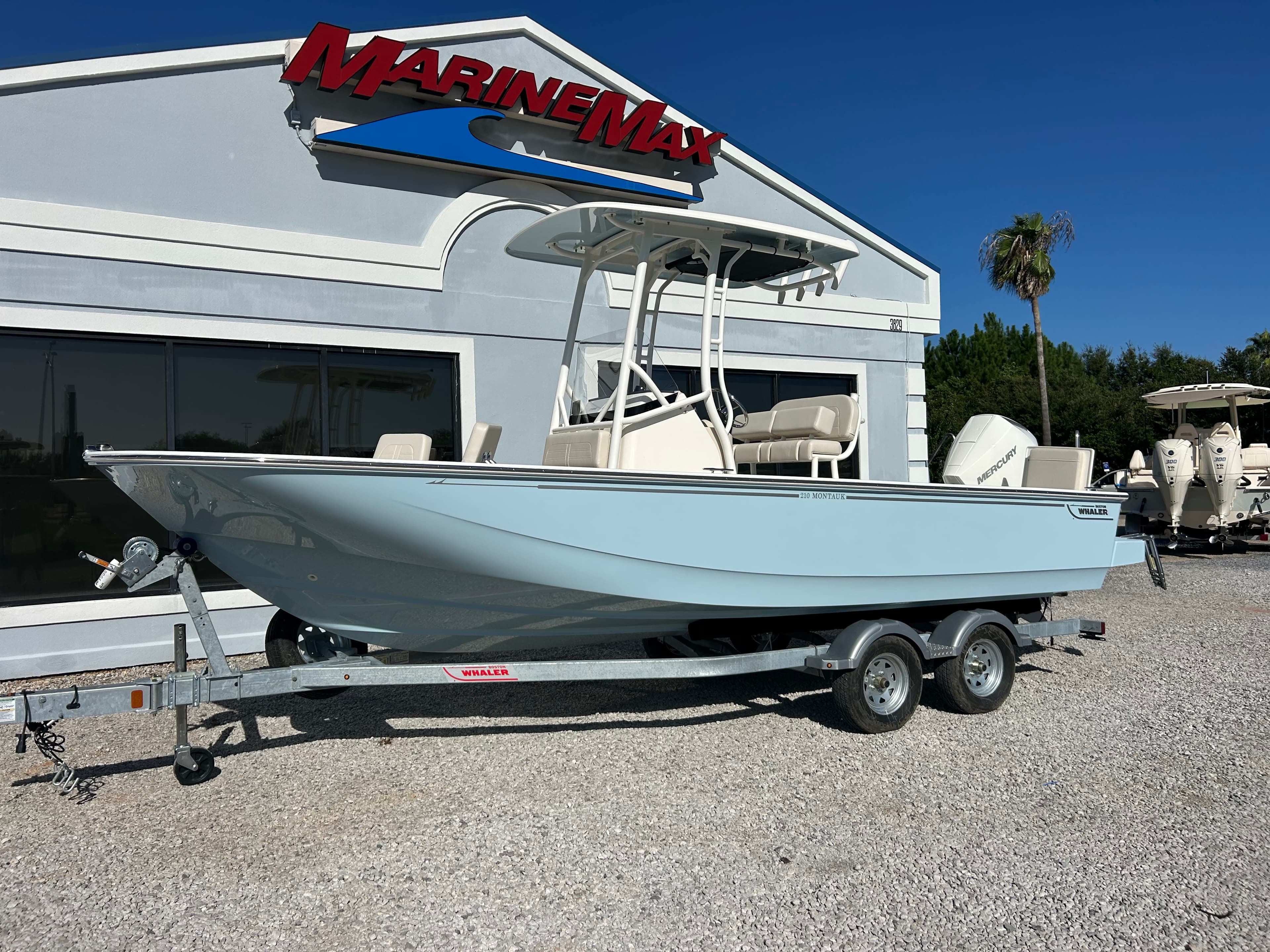 2027 Boston Whaler 210 Montauk for Sale in Gulf Shores, AL Center Console 4