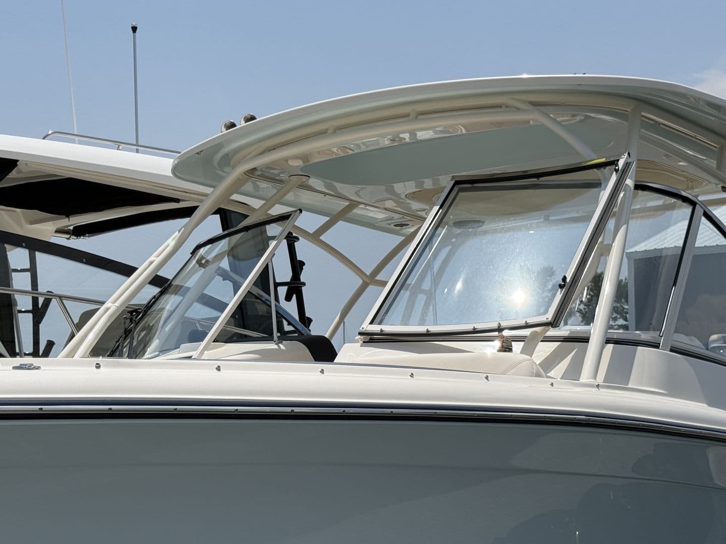 2027 Grady-White Boats Freedom 285 for Sale in Fort Walton Beach, Florida Bowrider 3