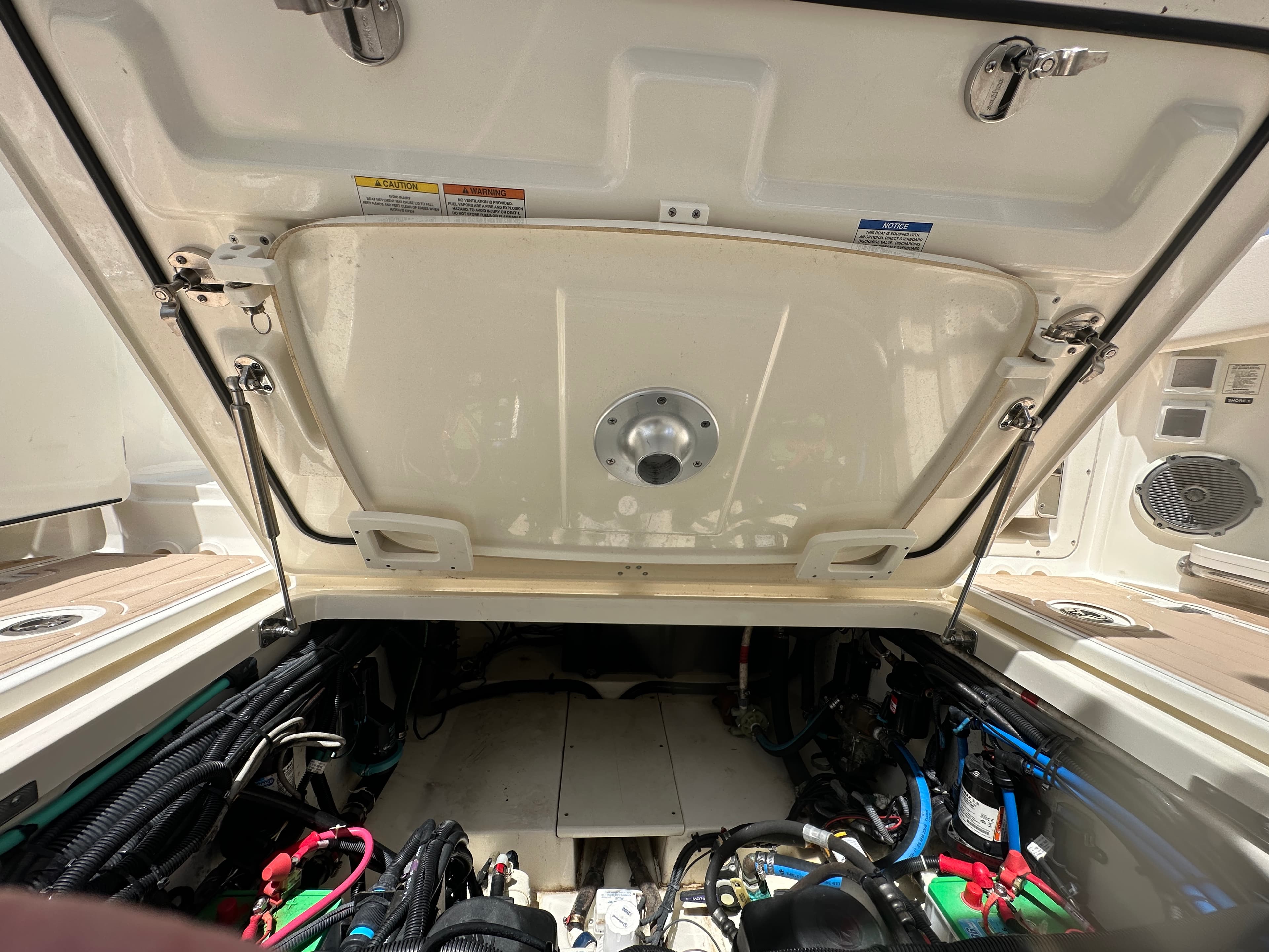 2017 Boston Whaler 320 Vantage for Sale in Thunderbolt, GA Bowrider 5