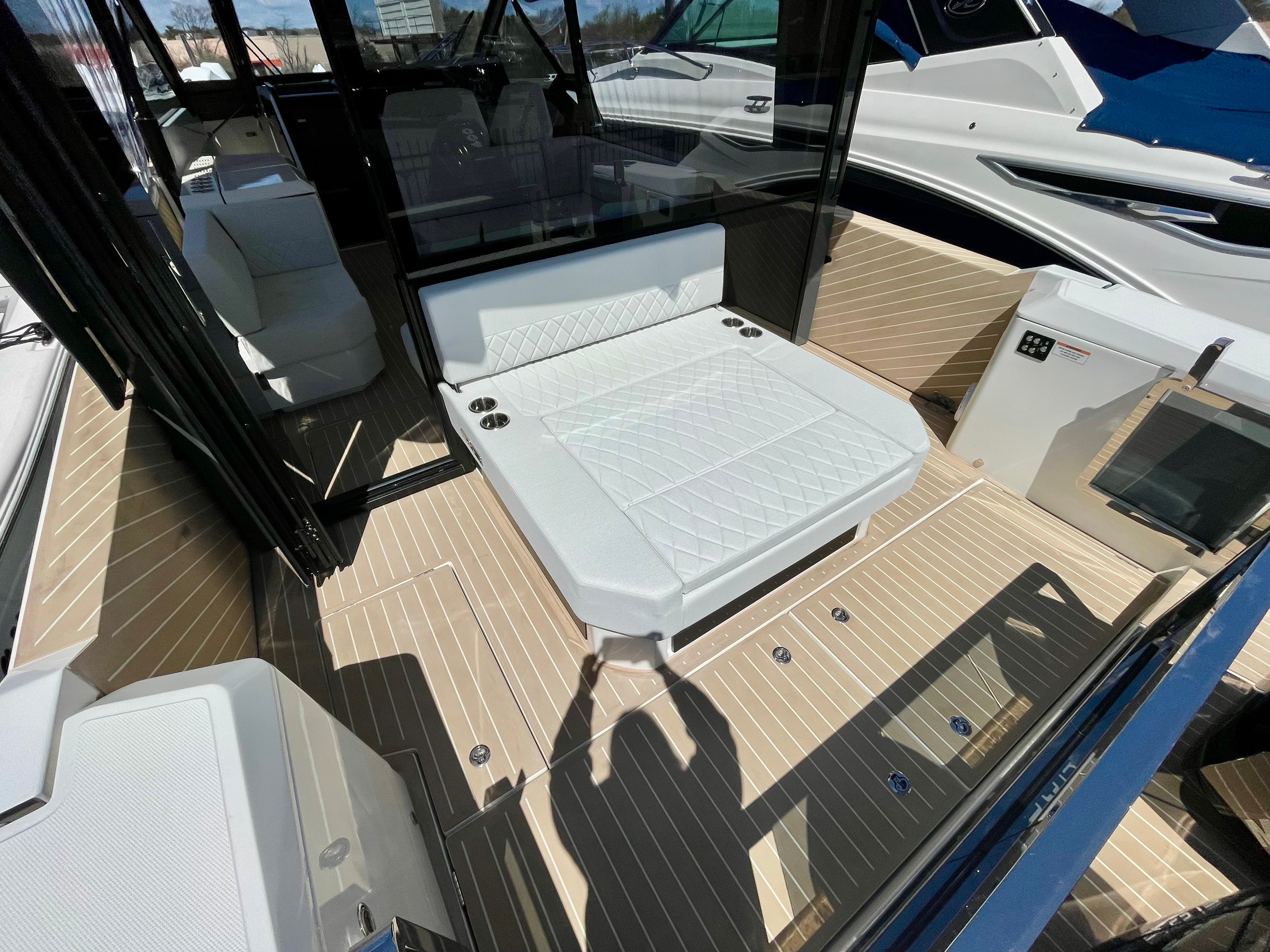 2026 Saxdor 400 GTO for Sale in Danvers, Massachusetts Express Cruiser 3