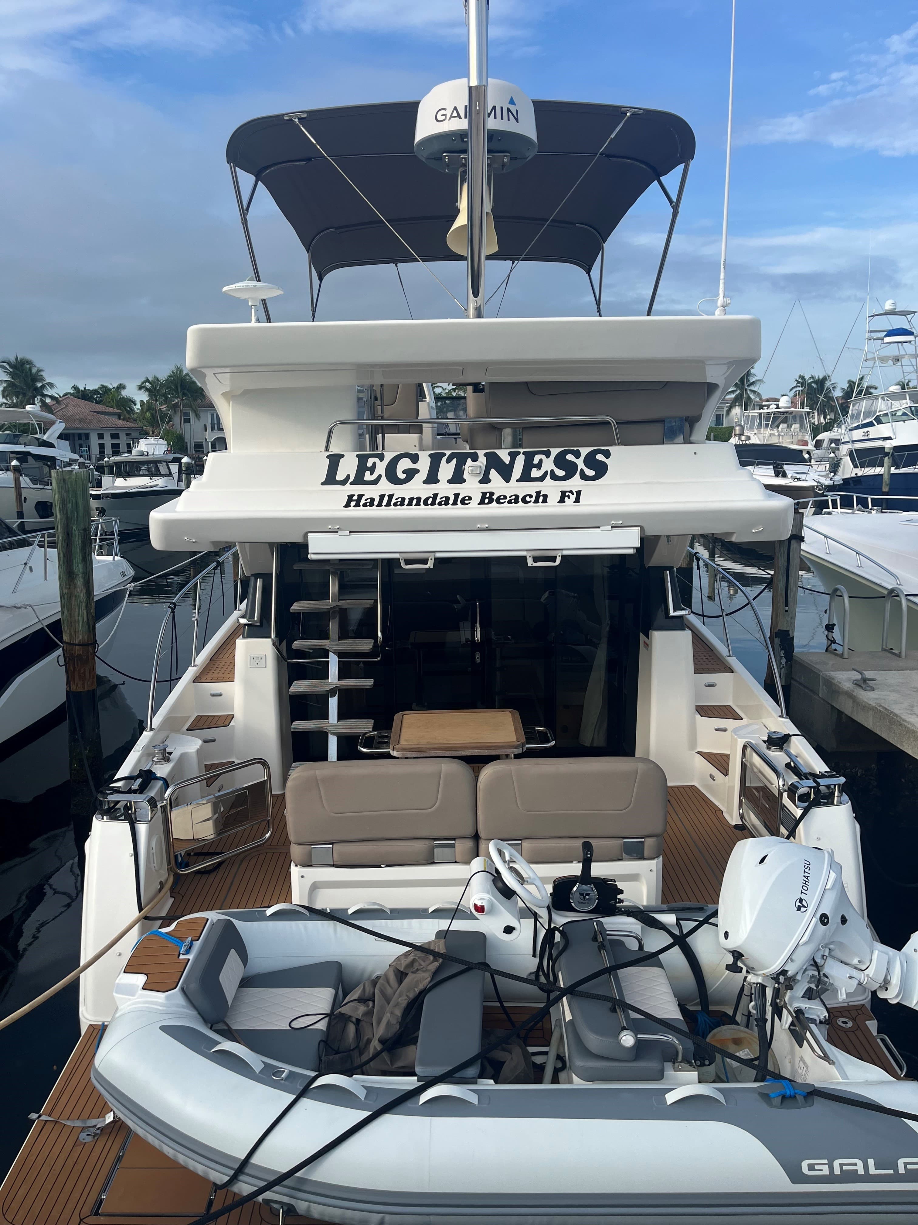 2017 Bavaria Yachts Virtess 420 for Sale in Pompano Beach, FL Cruiser 4