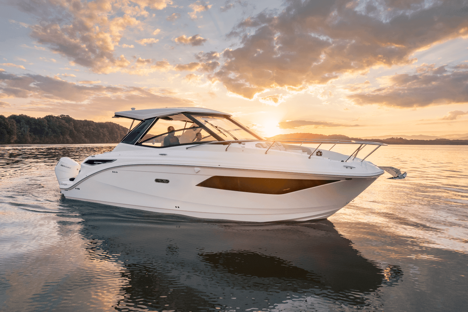 2027 Sea Ray Sundancer 320 Outboard for Sale in Thunderbolt, Georgia Express Cruiser