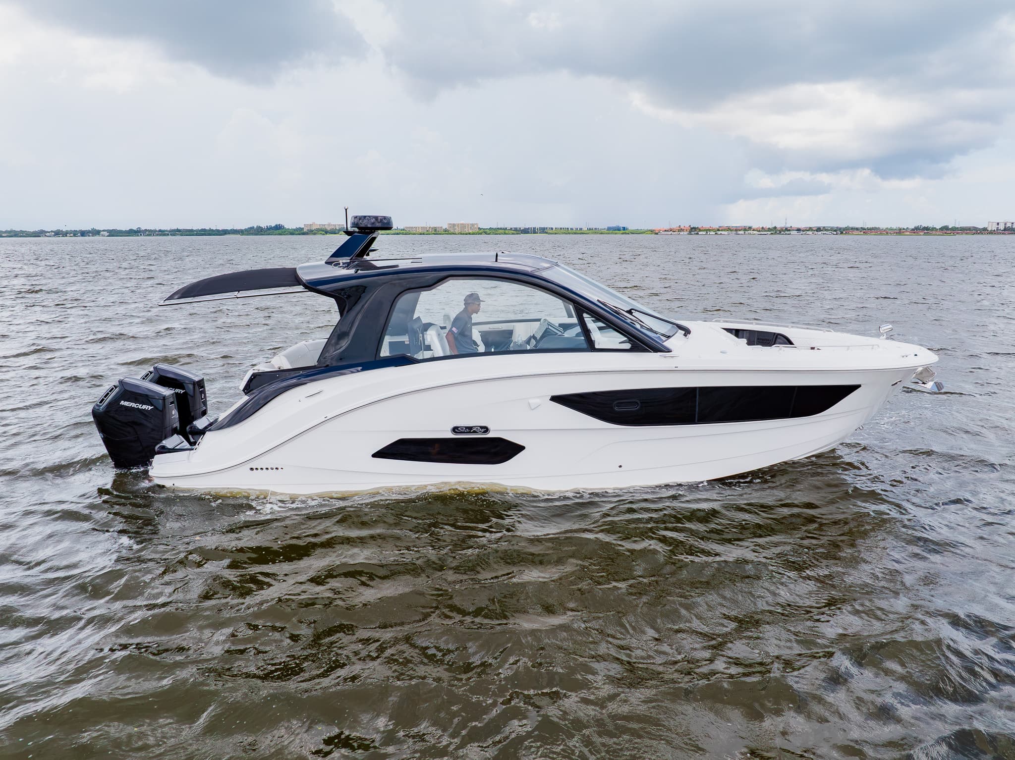 2026 Sea Ray Sundancer 370 Outboard for Sale in Clearwater, Florida Bowrider