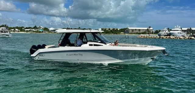 2023 Boston Whaler 350 Realm for Sale in Fort Myers, FL Bowrider 3