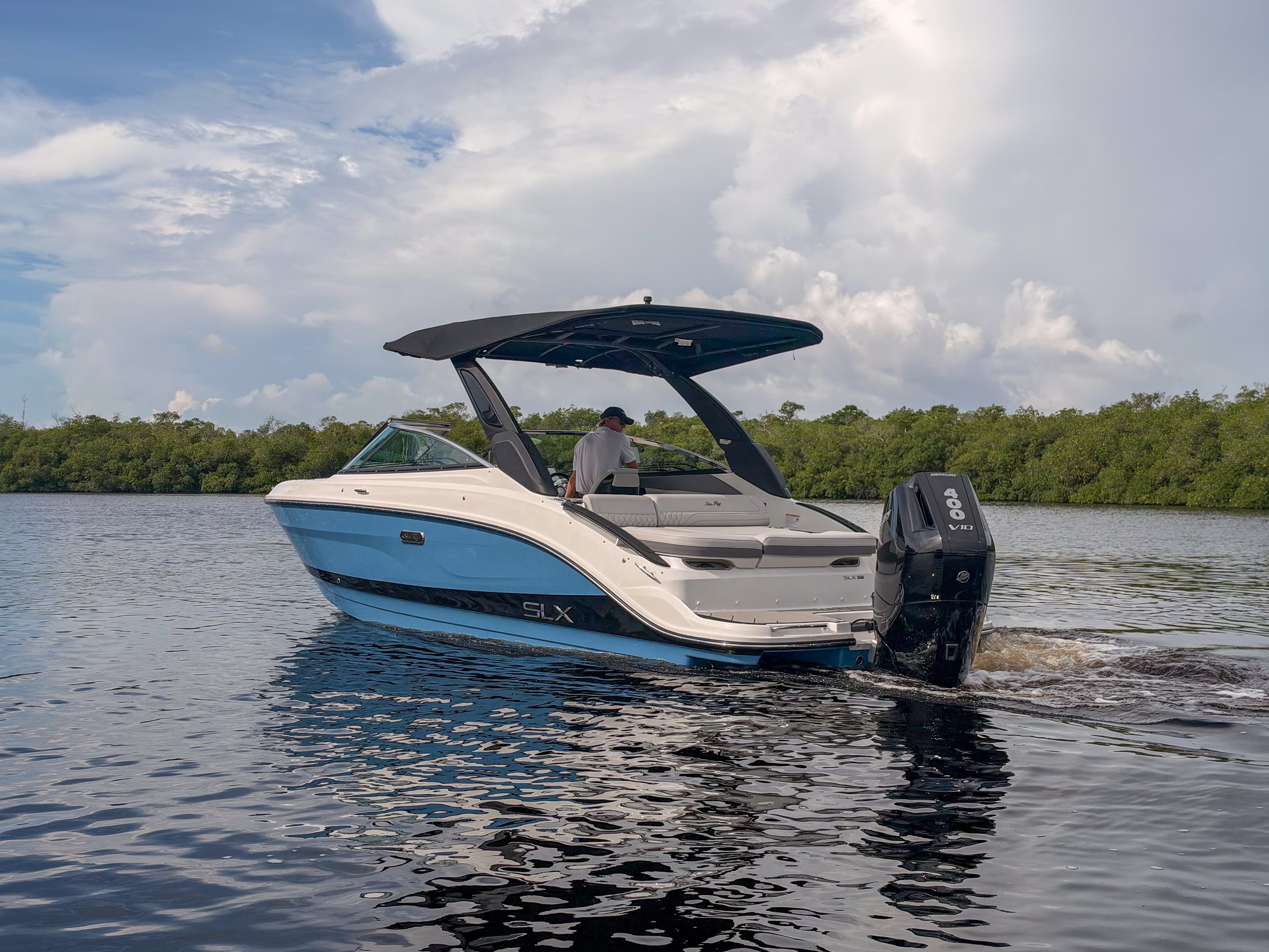 2027 Sea Ray SLX 260 Outboard for Sale in Fort Myers, FL Bowrider 4