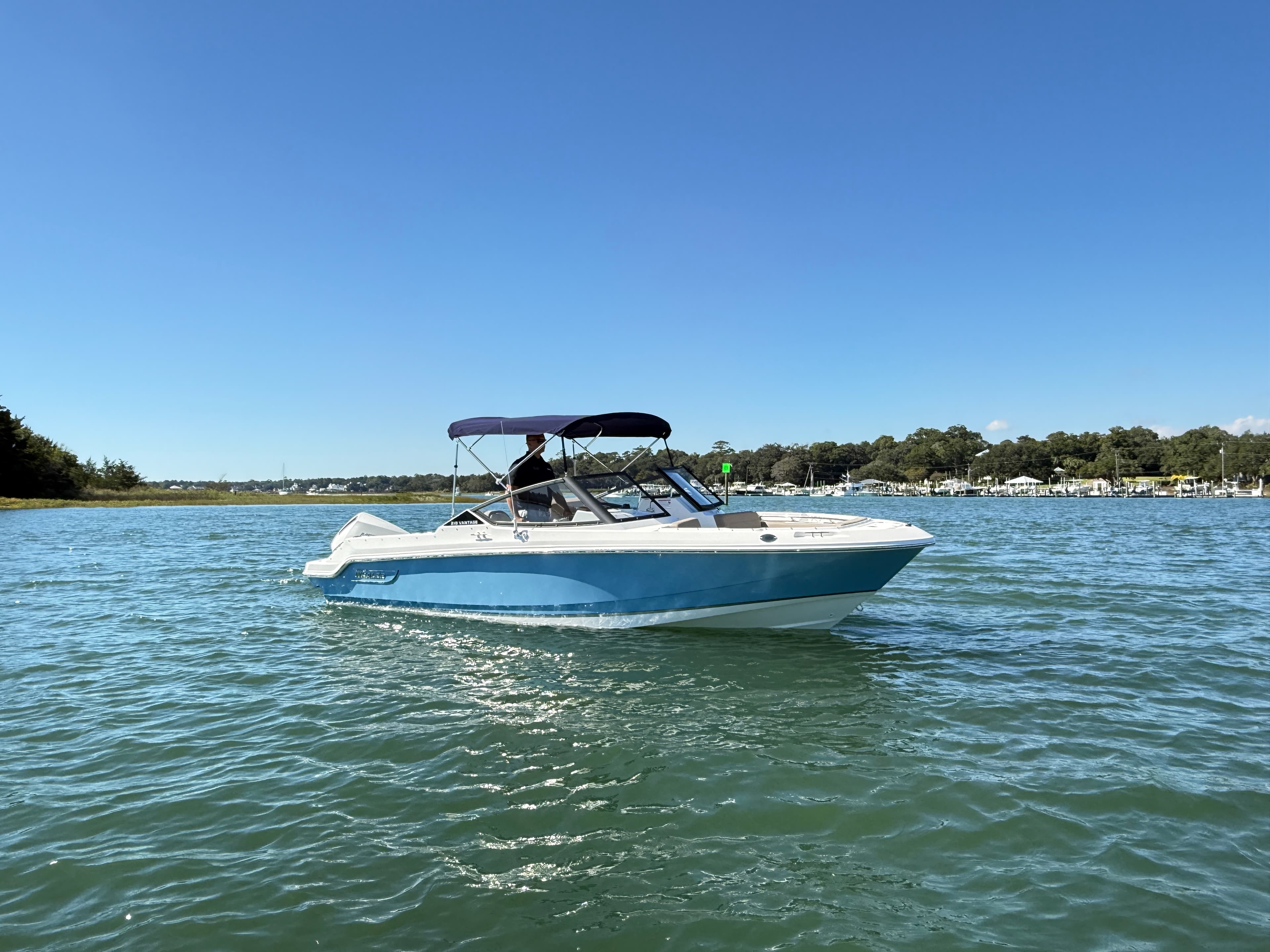 2027 Boston Whaler 210 Vantage for Sale in Wrightsville Beach, North Carolina Bowrider