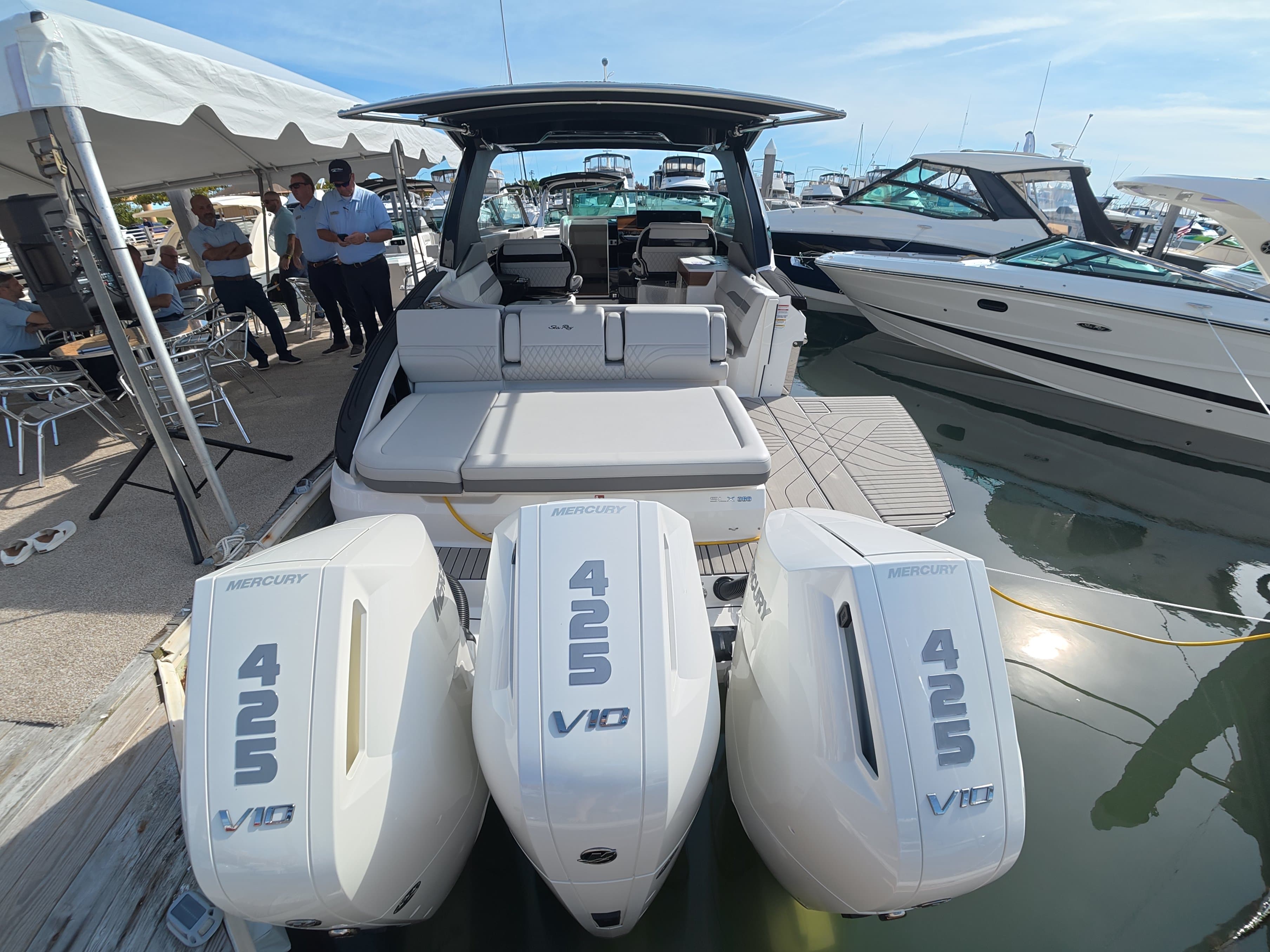 2027 Sea Ray SLX 360 Outboard for Sale in Somers Point, New Jersey Bowrider 4