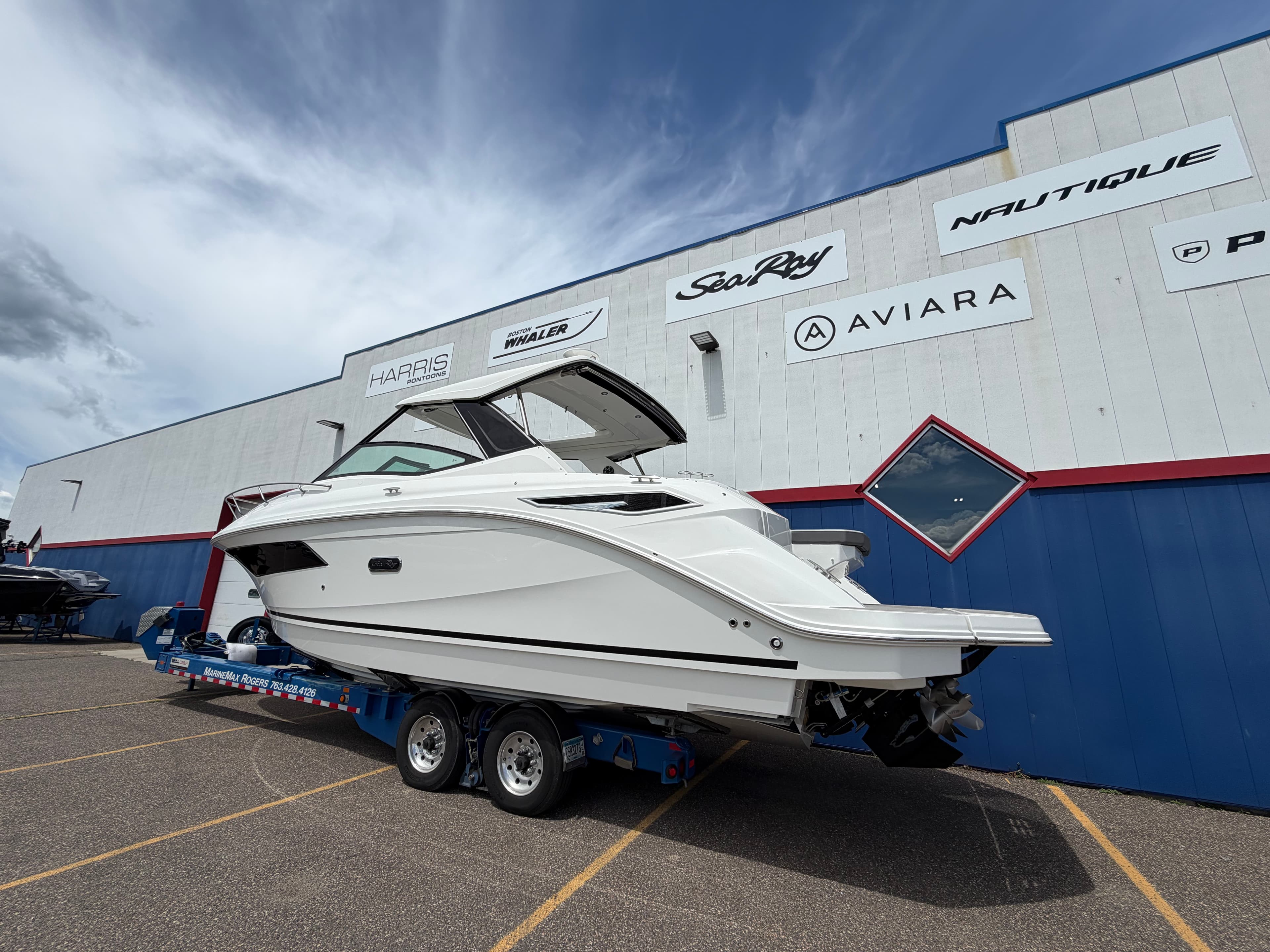 2026 Sea Ray Sundancer 320 for Sale in Rogers, MN Express Cruiser 5
