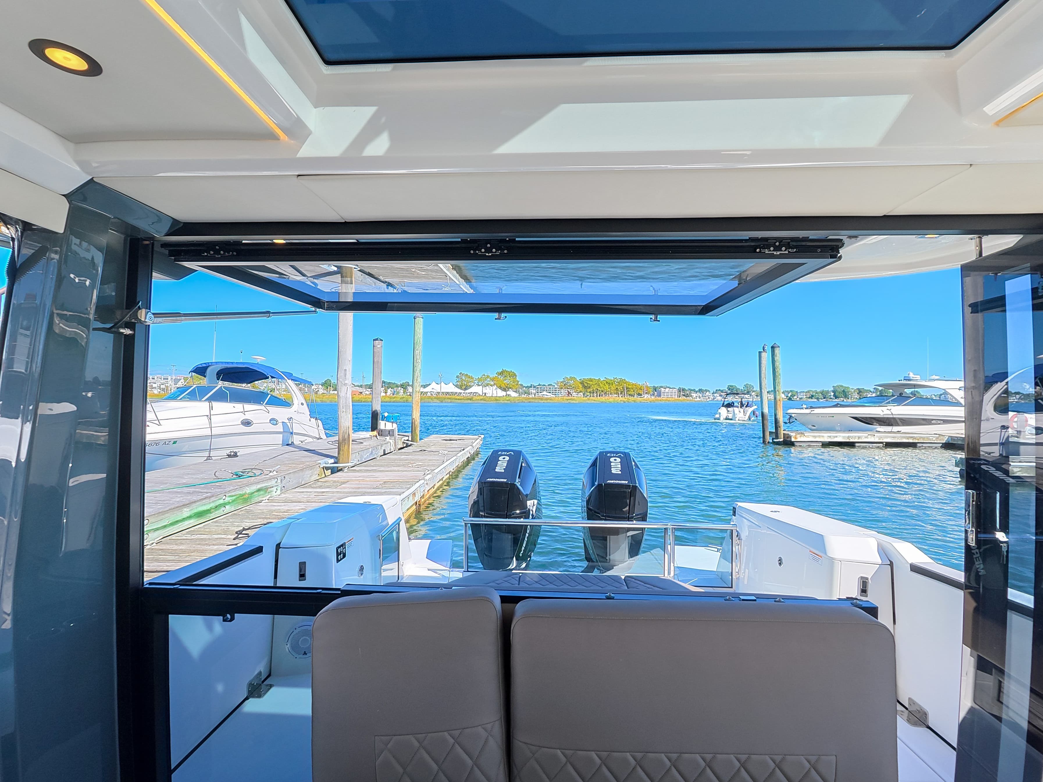 2027 Saxdor 400 GTO for Sale in Norwalk, Connecticut Express Cruiser 3