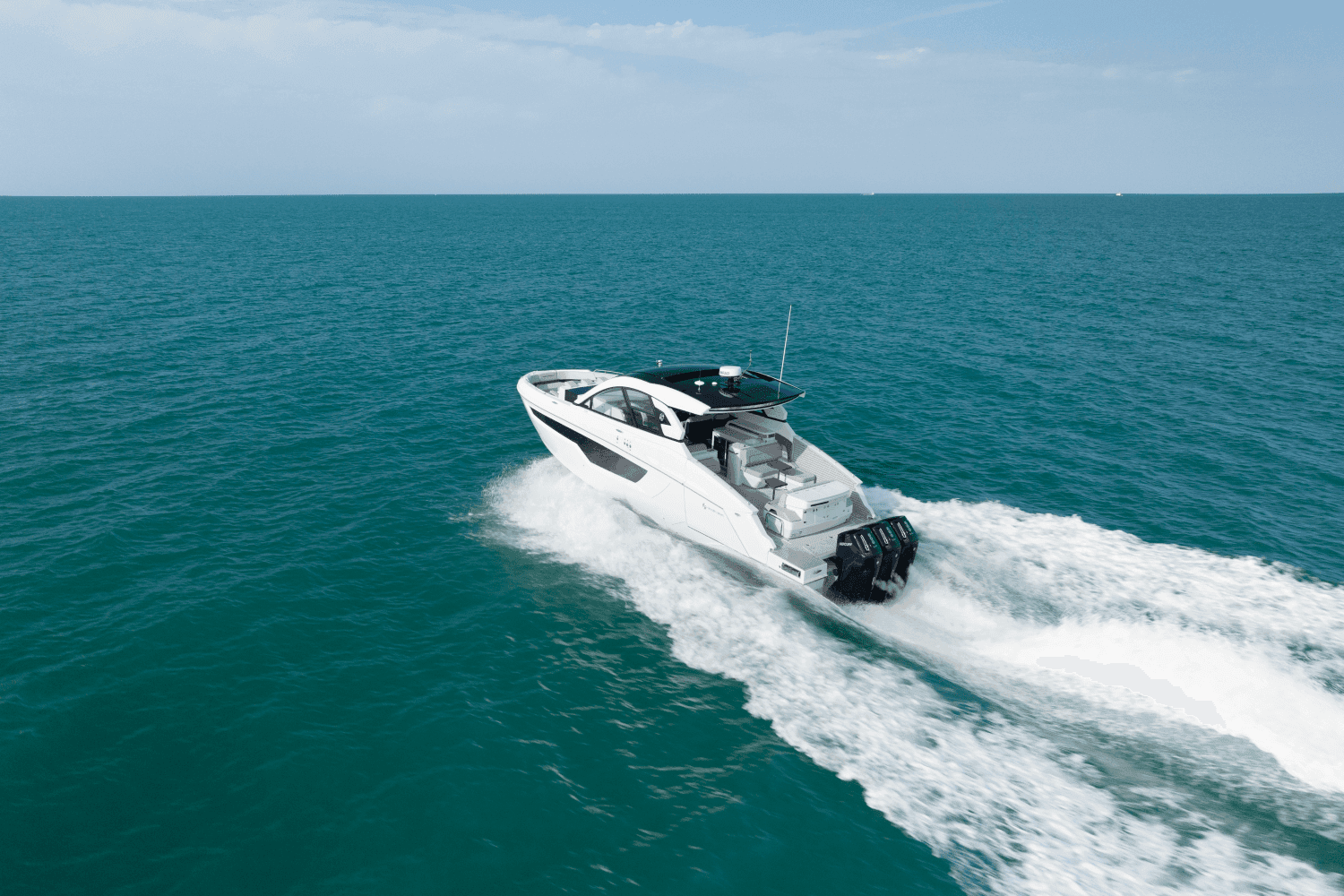 2027 Cruisers Yachts 50 GLS for Sale in Clearwater, Florida Day Boats 4
