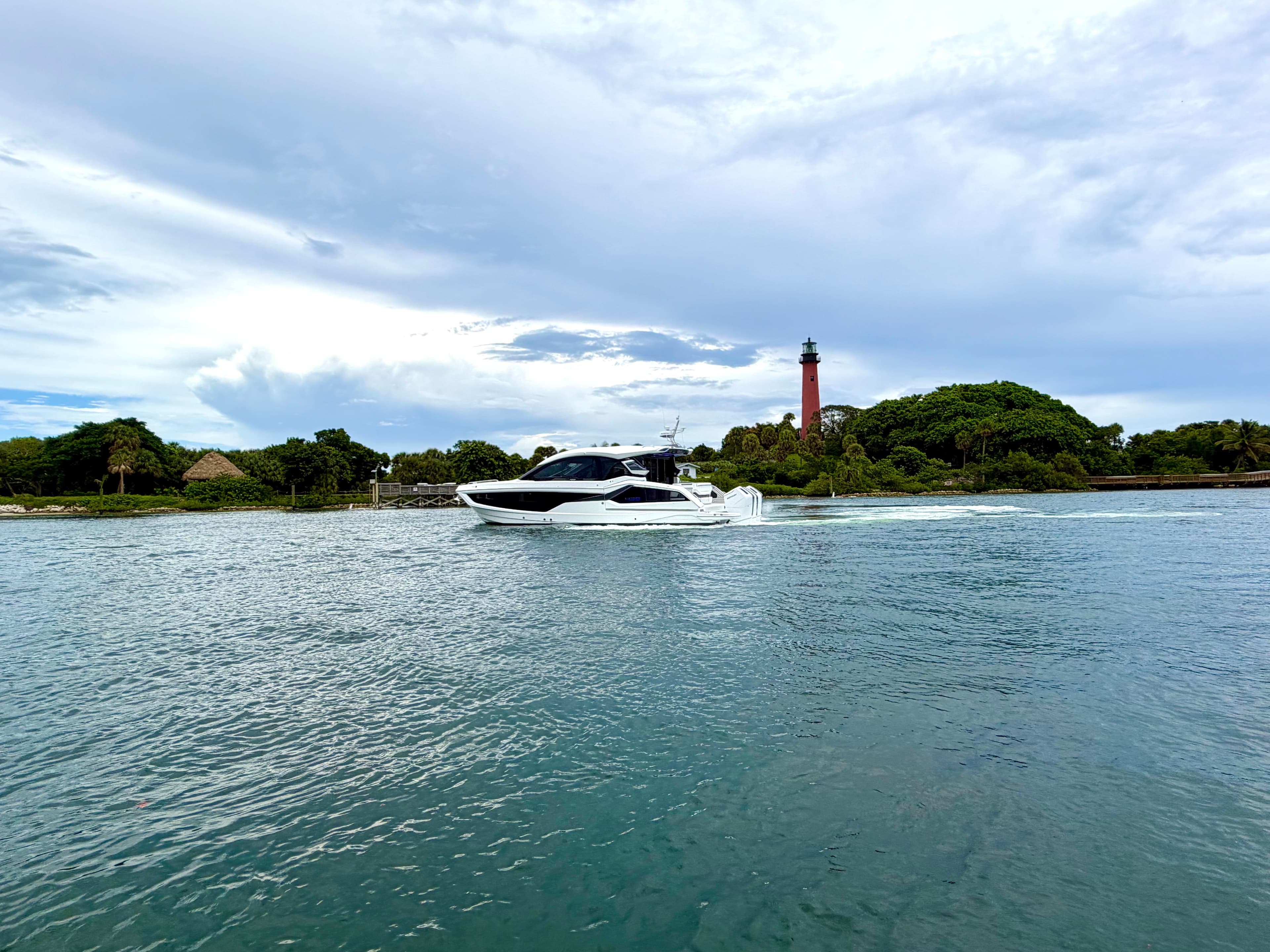 2026 Galeon Yachts 435 GTO for Sale in Jupiter, Florida Sport Cruiser 4