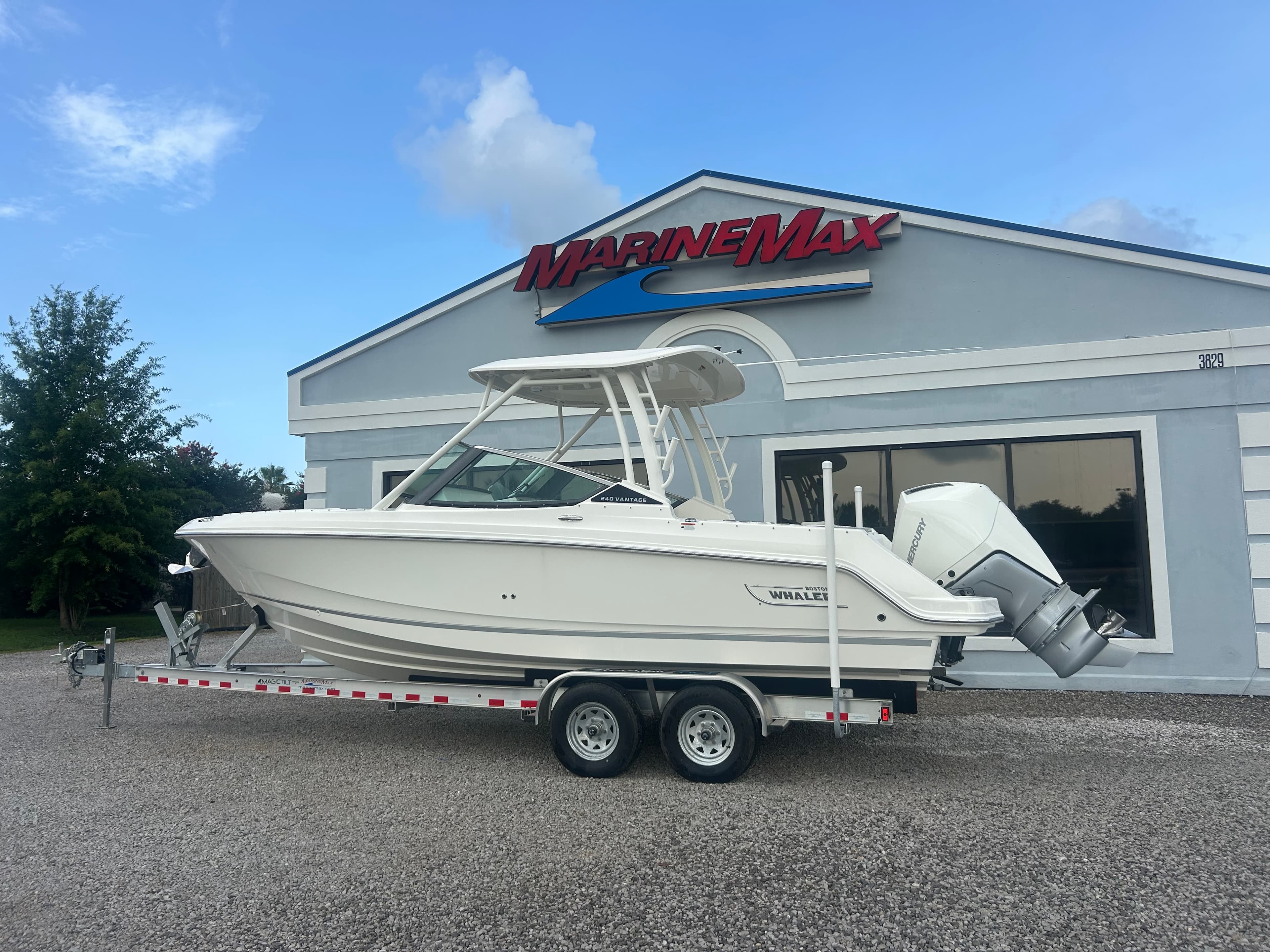 2026 Boston Whaler 240 Vantage for Sale in Gulf Shores, AL Dual Console 5
