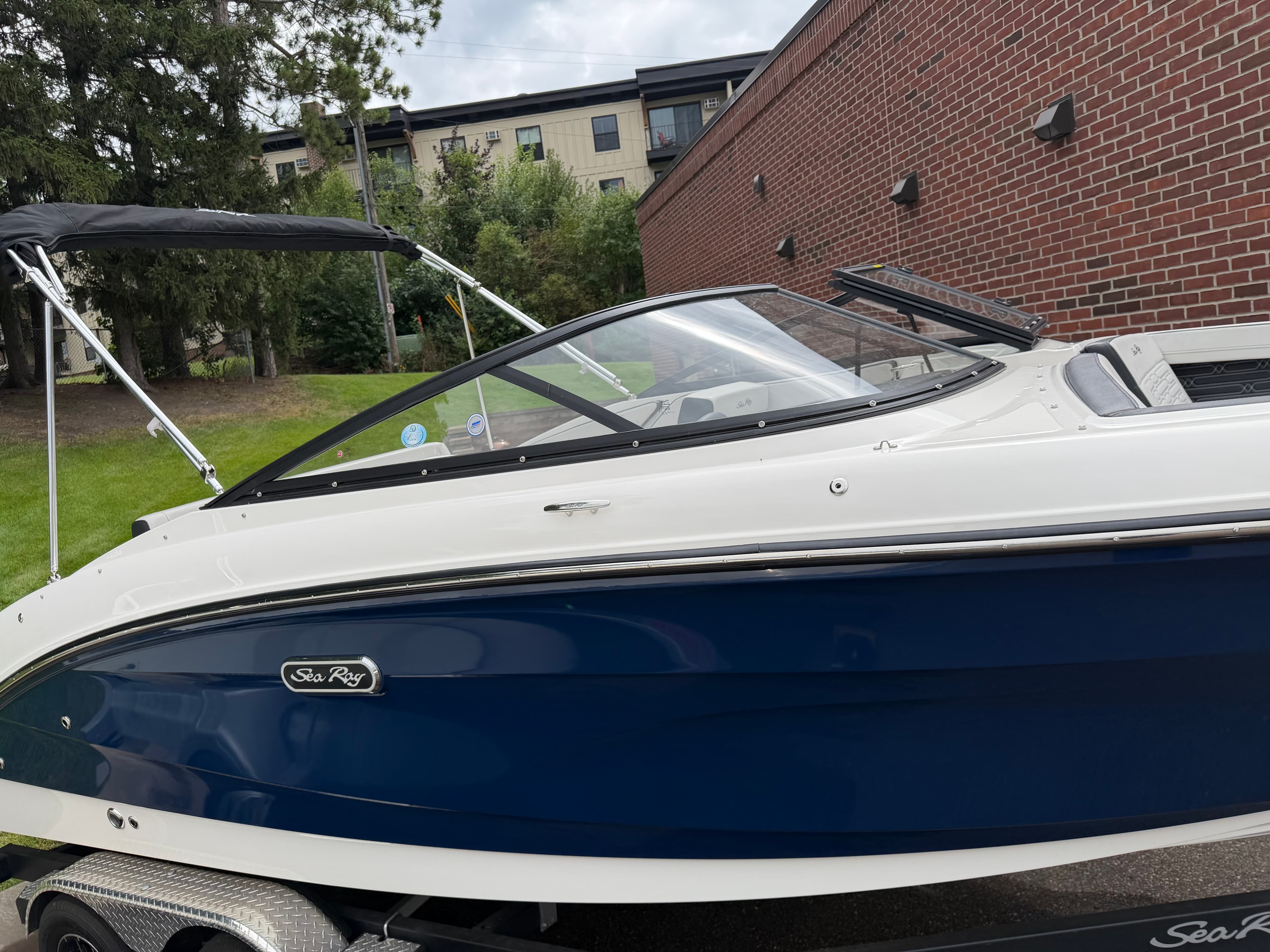 2025 Sea Ray SPX 210 for Sale in Excelsior, Minnesota Bowrider 4