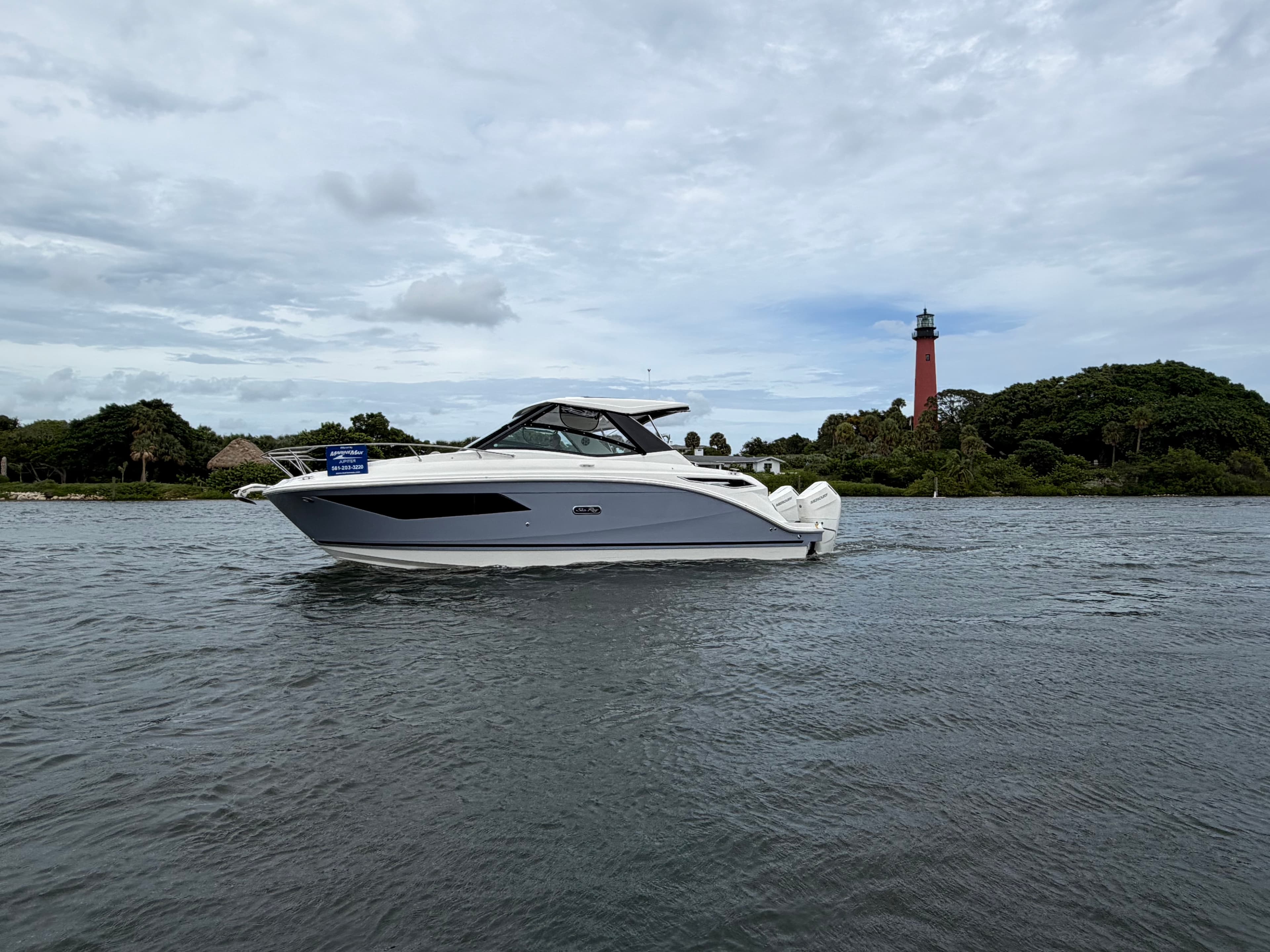 2027 Sea Ray Sundancer 320 Outboard for Sale in Jupiter, Florida Express Cruiser 2